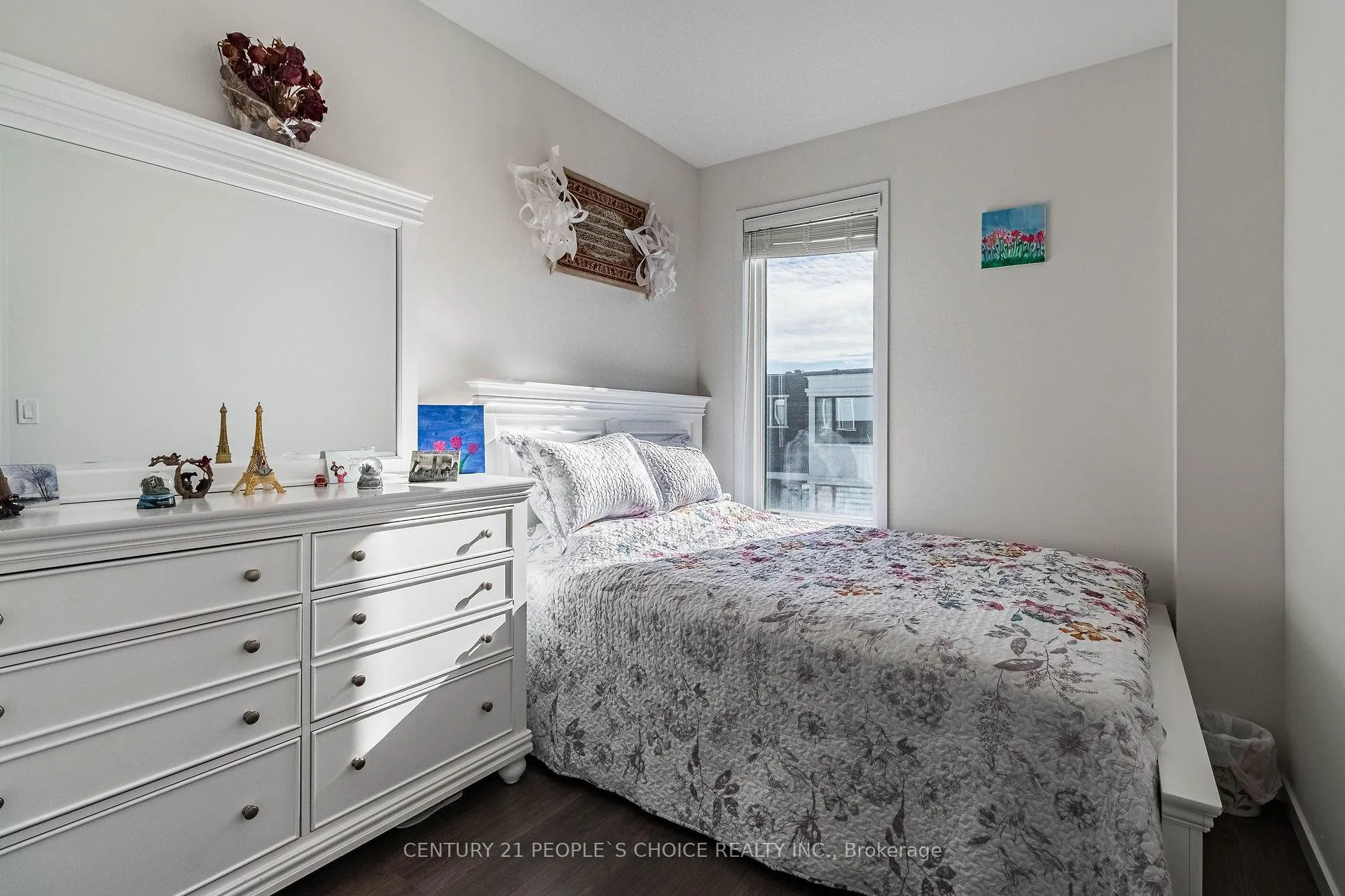 Photo 22 of 24 Cassila Way Drive, Vaughan, Vellore Village — HOMEH