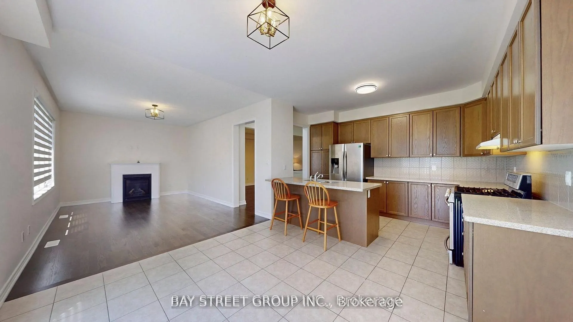 Photo 9 of 127 William Fair Drive, Clarington, Bowmanville — HOMEH