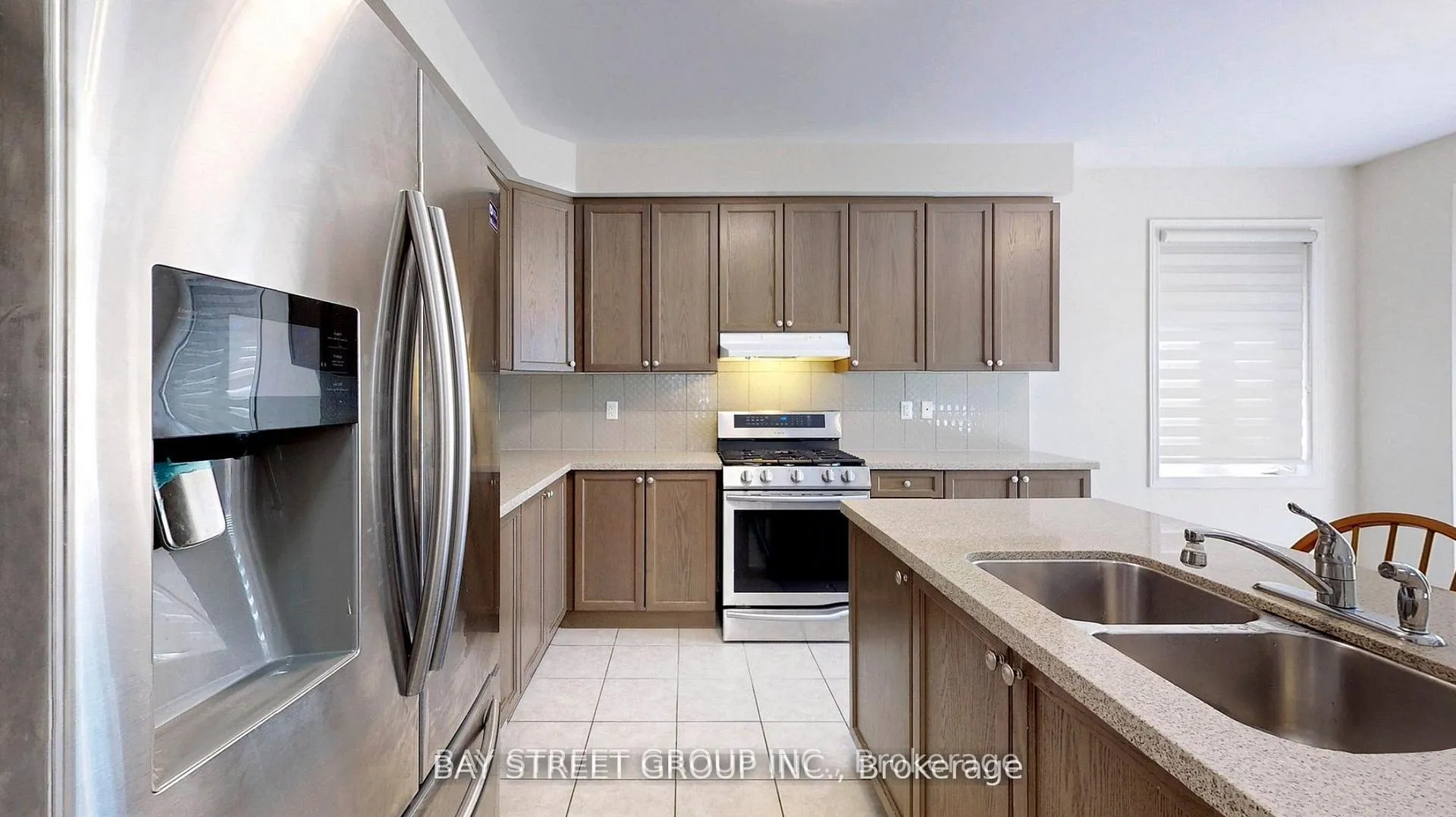 Photo 12 of 127 William Fair Drive, Clarington, Bowmanville — HOMEH