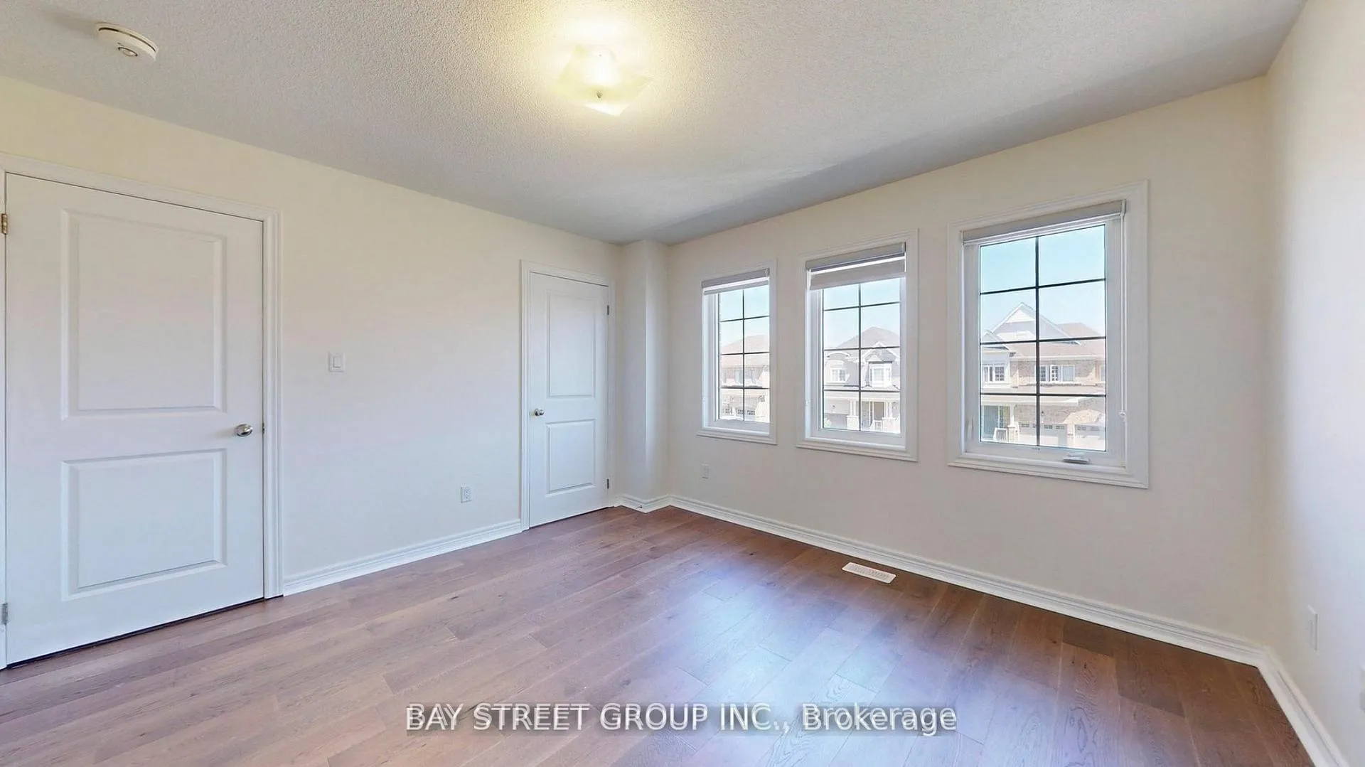 Photo 19 of 127 William Fair Drive, Clarington, Bowmanville — HOMEH