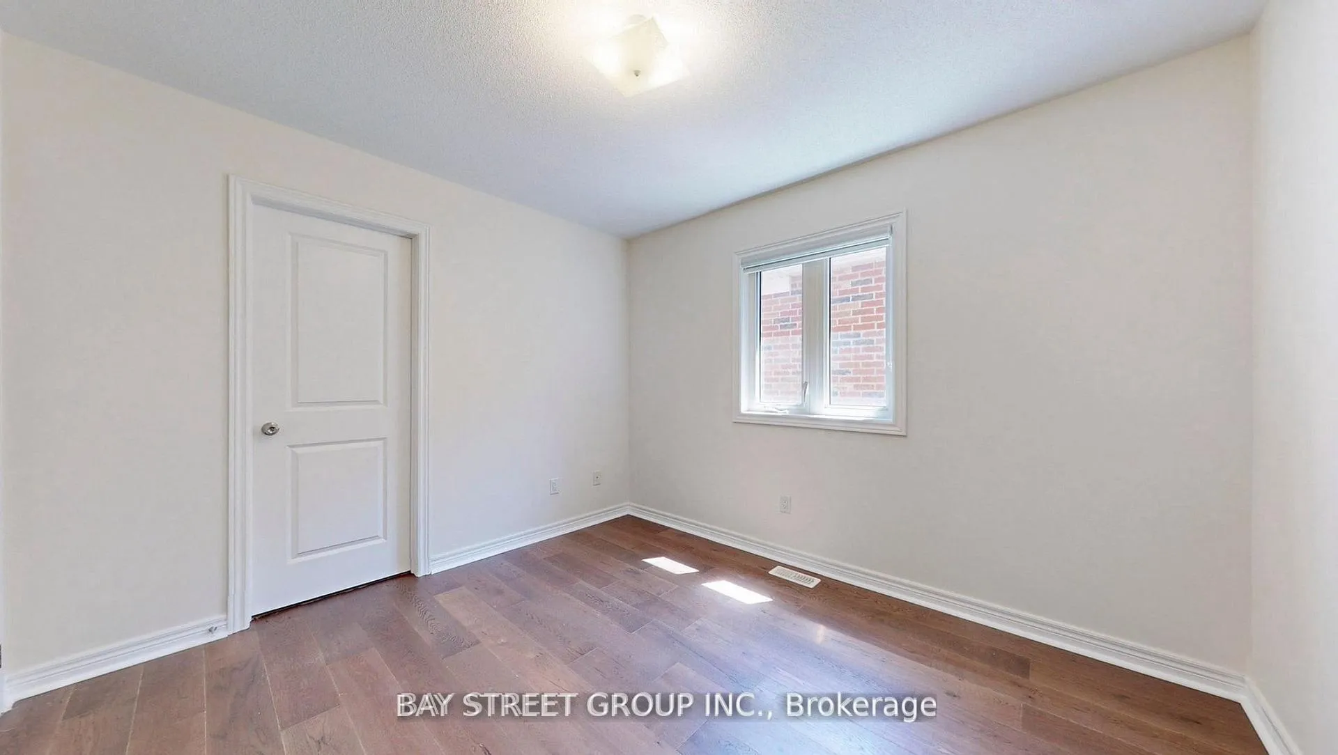 Photo 22 of 127 William Fair Drive, Clarington, Bowmanville — HOMEH