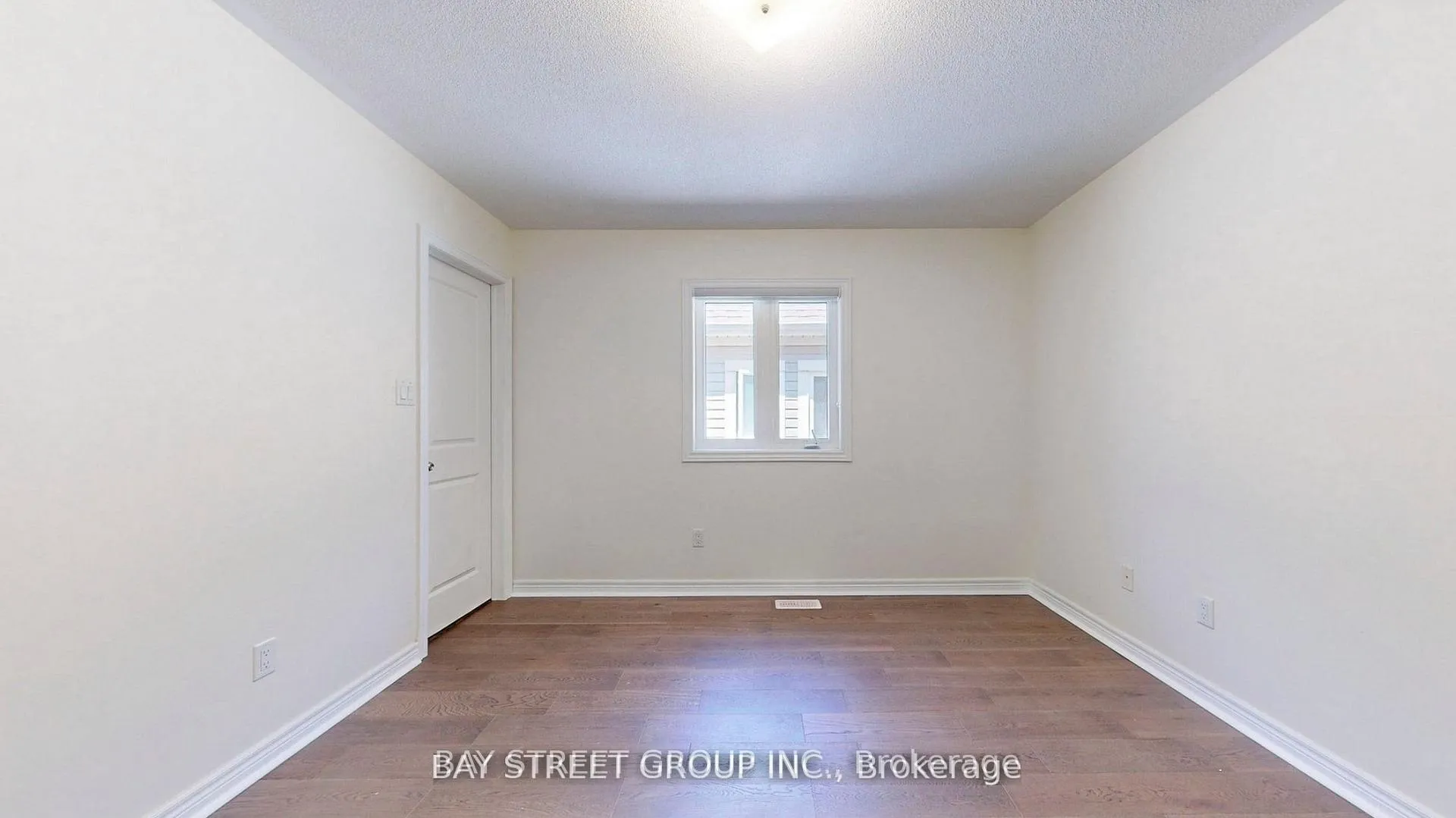 Photo 24 of 127 William Fair Drive, Clarington, Bowmanville — HOMEH