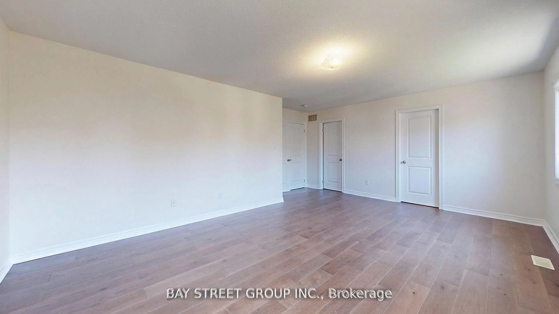 Photo 25 of 127 William Fair Drive, Clarington, Bowmanville — HOMEH