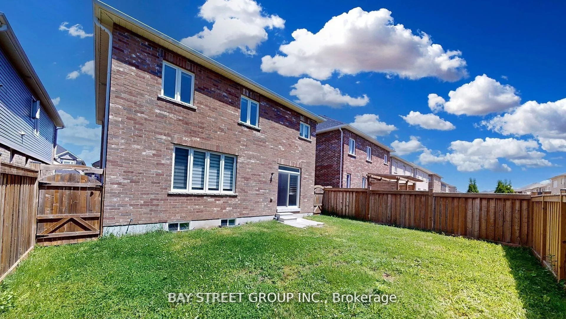 Photo 31 of 127 William Fair Drive, Clarington, Bowmanville — HOMEH