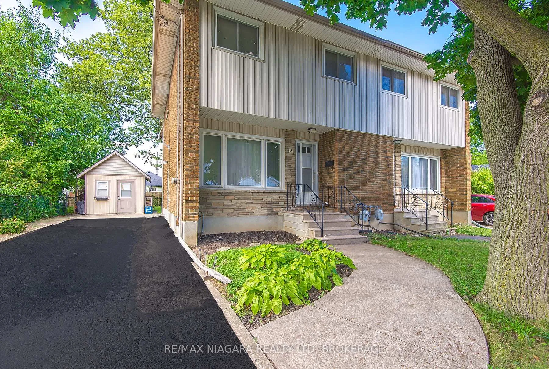 Photo 1 of 5 Glen Avenue, St. Catharines, Western Hill — HOMEH