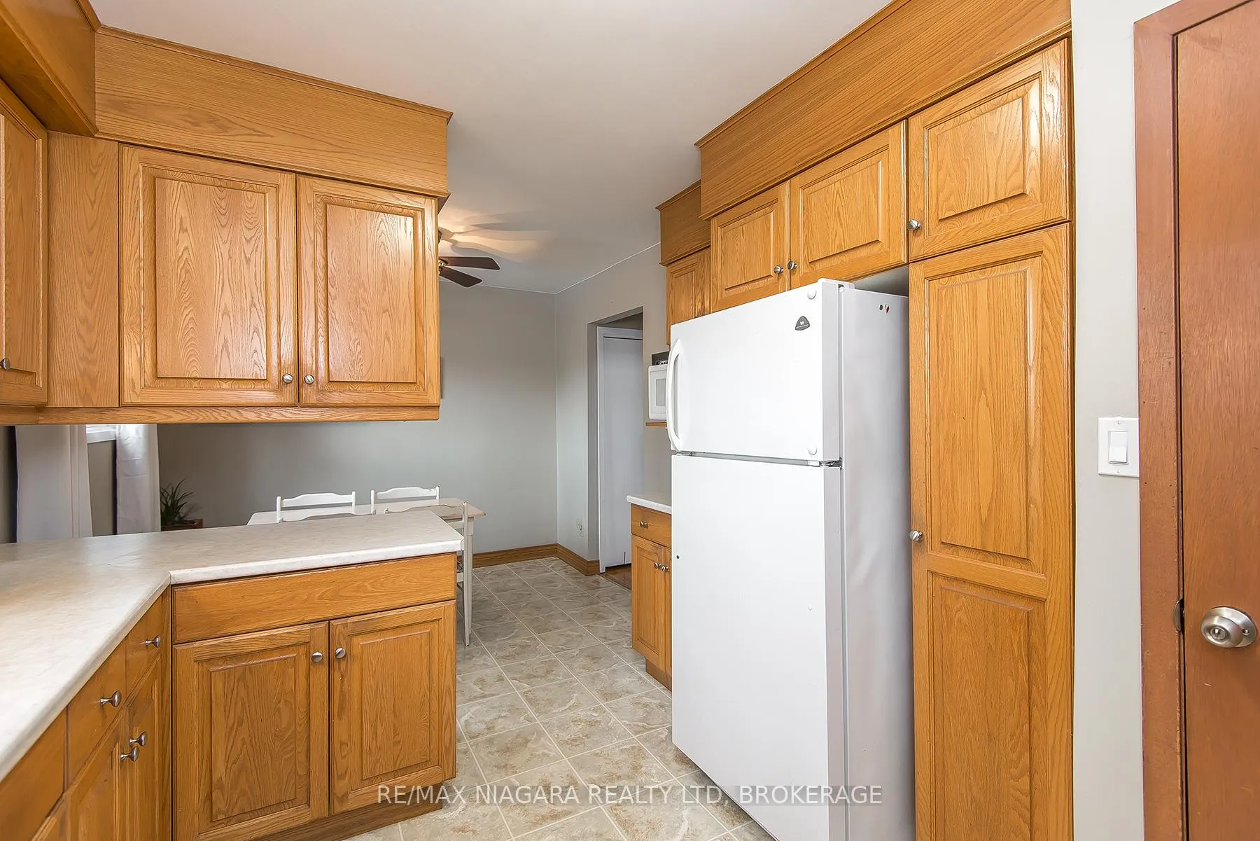 Photo 11 of 5 Glen Avenue, St. Catharines, Western Hill — HOMEH