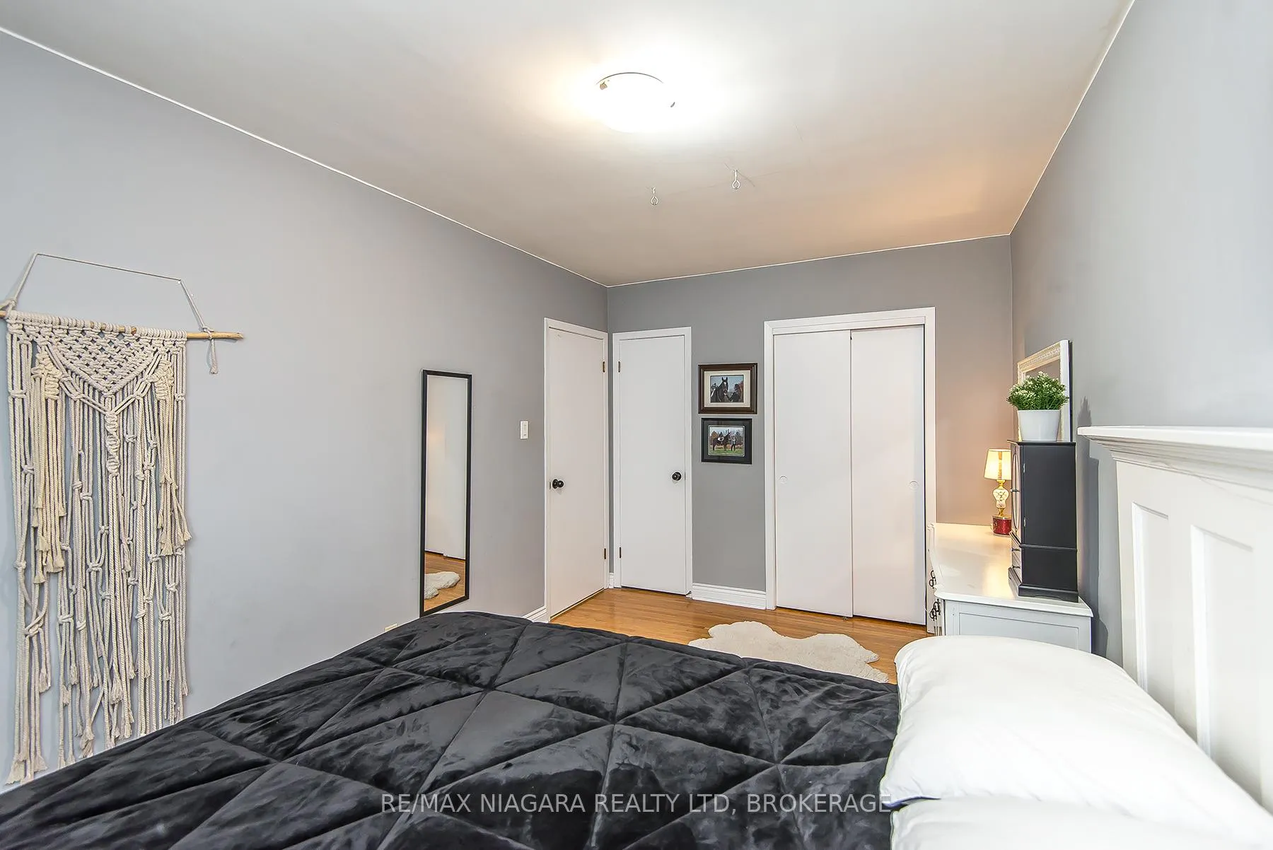 Photo 13 of 5 Glen Avenue, St. Catharines, Western Hill — HOMEH