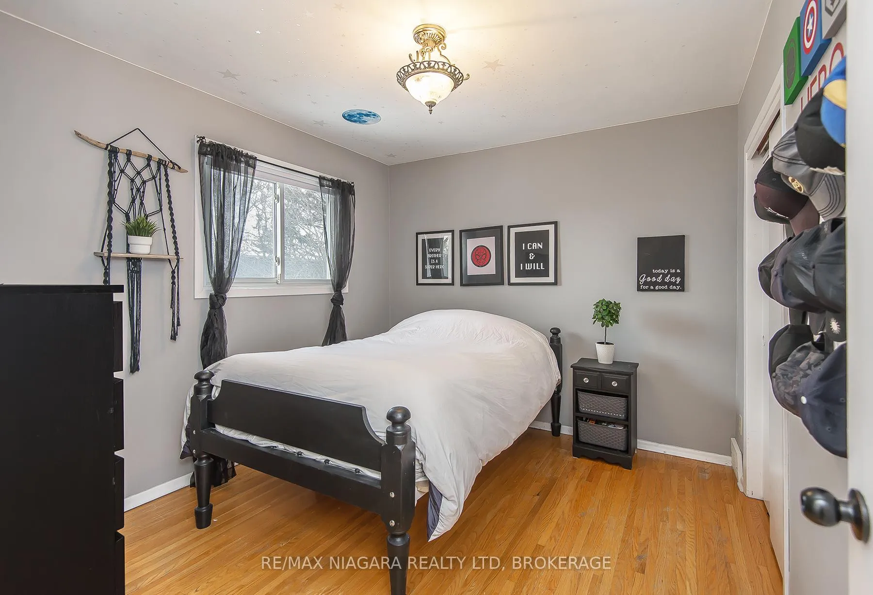 Photo 16 of 5 Glen Avenue, St. Catharines, Western Hill — HOMEH