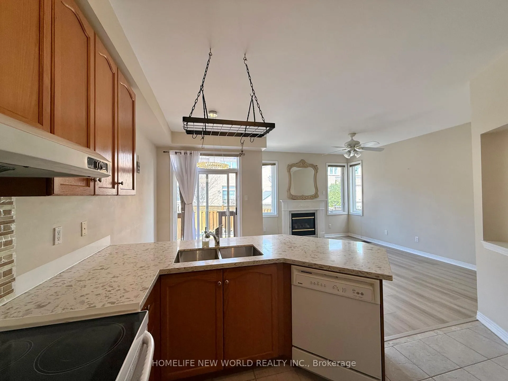 Photo 8 of 20 Sanderson Road, Markham, Cachet — HOMEH