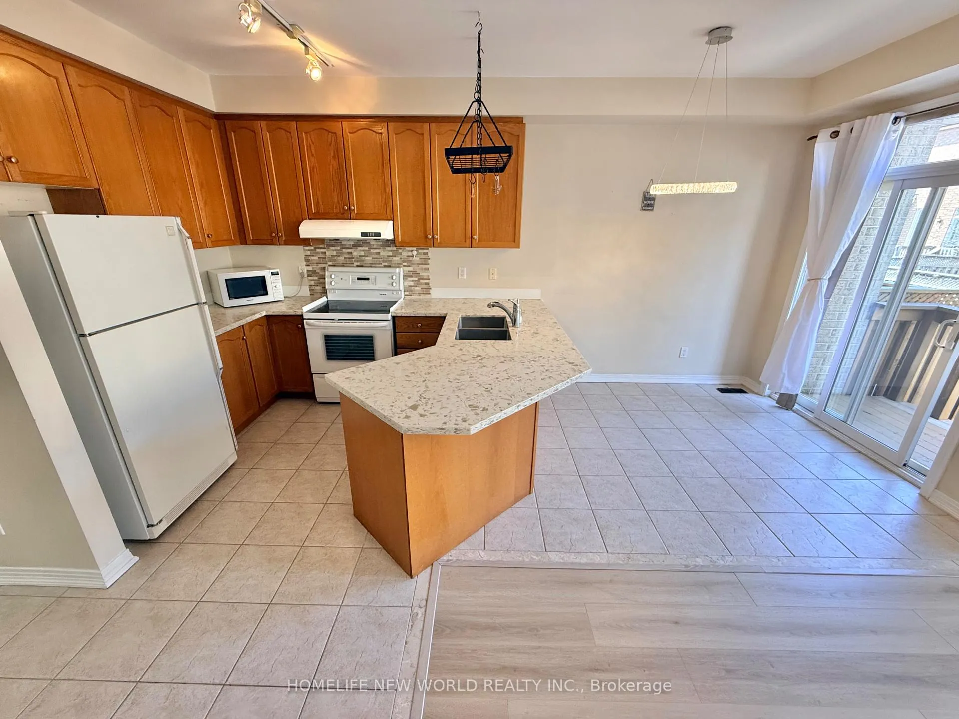 Photo 10 of 20 Sanderson Road, Markham, Cachet — HOMEH