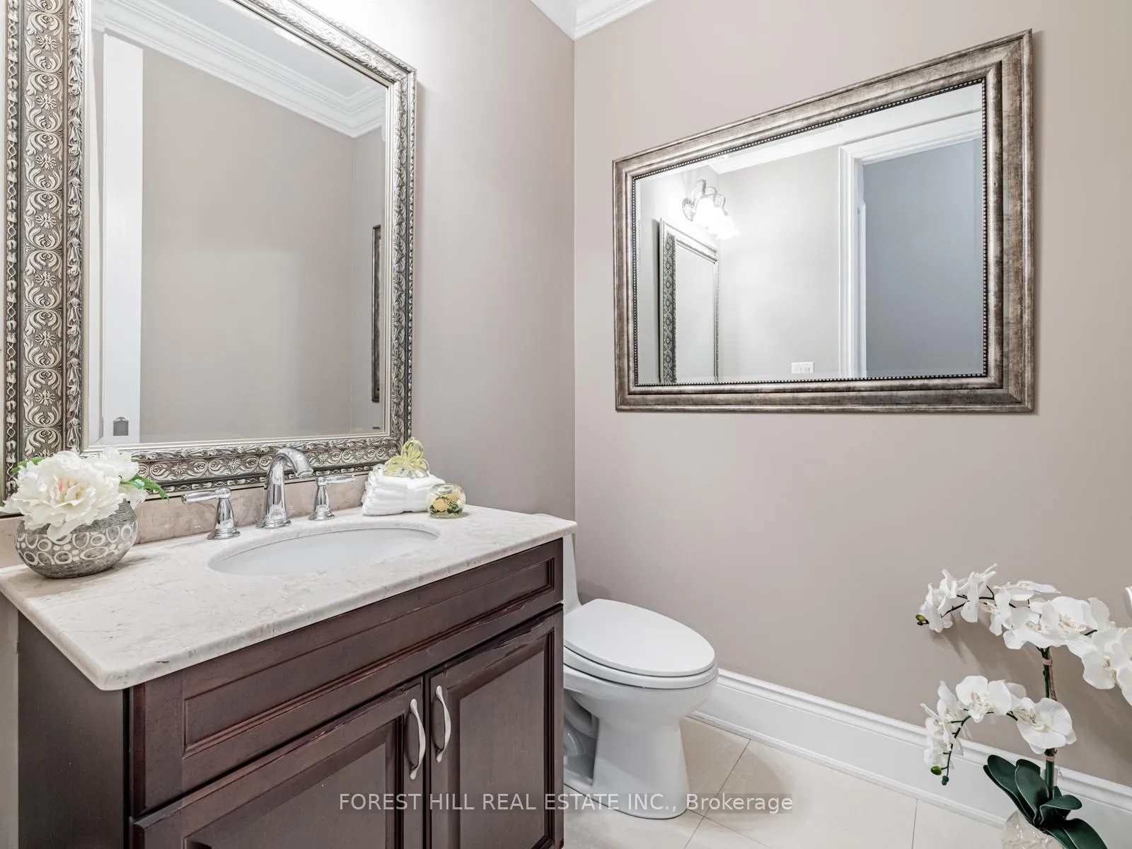 Photo 12 of 22 Longthrope Court, Aurora, Bayview Southeast — HOMEH