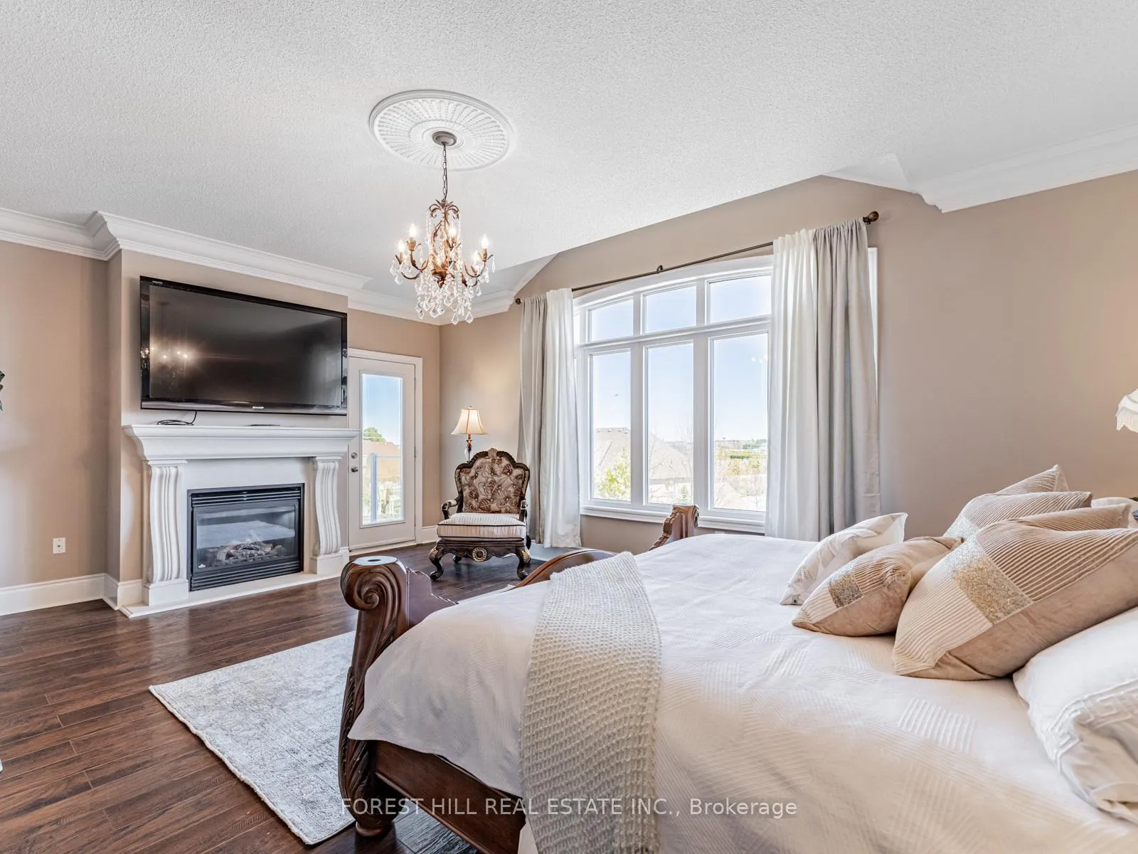 Photo 20 of 22 Longthrope Court, Aurora, Bayview Southeast — HOMEH