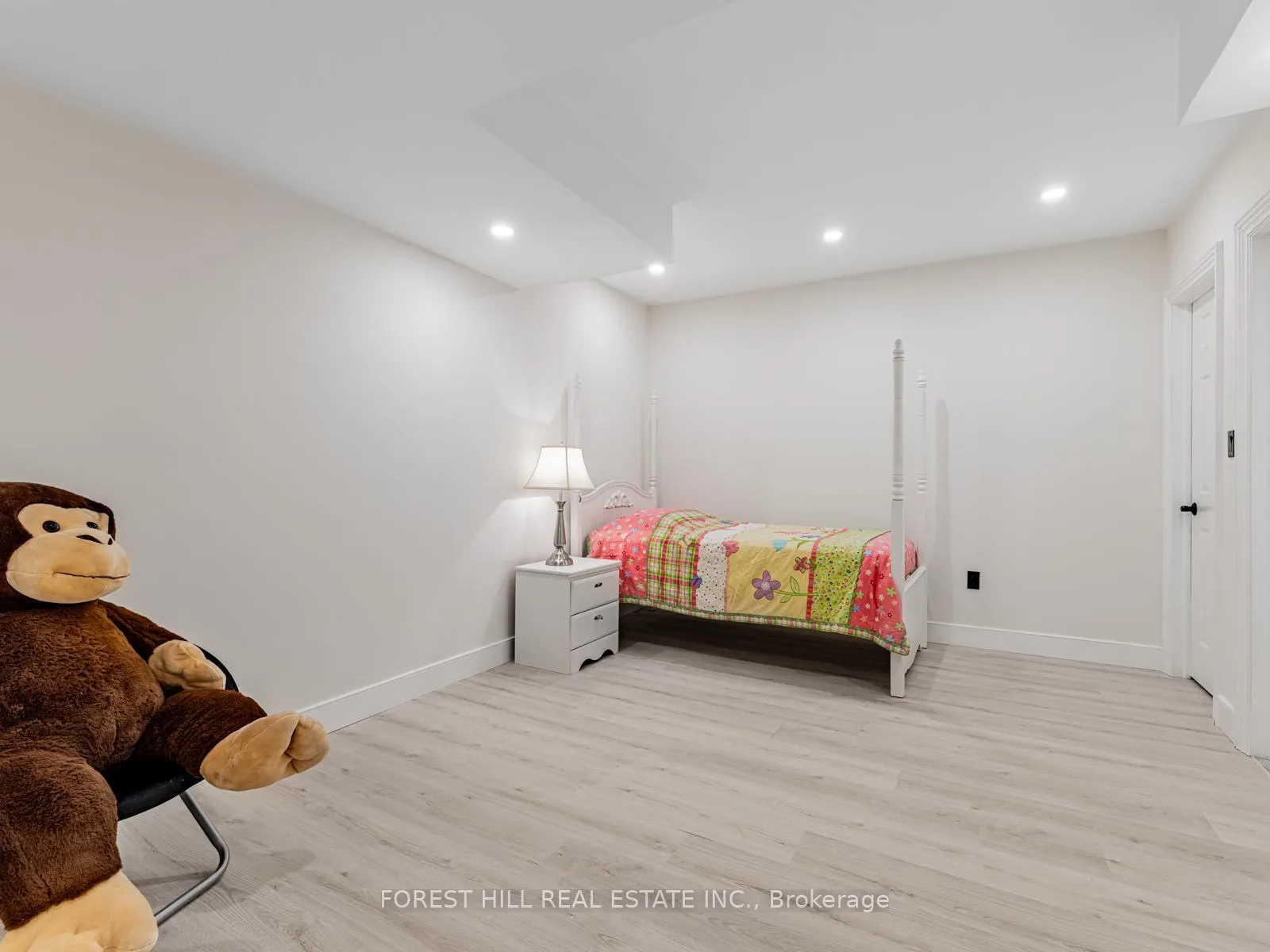 Photo 35 of 22 Longthrope Court, Aurora, Bayview Southeast — HOMEH