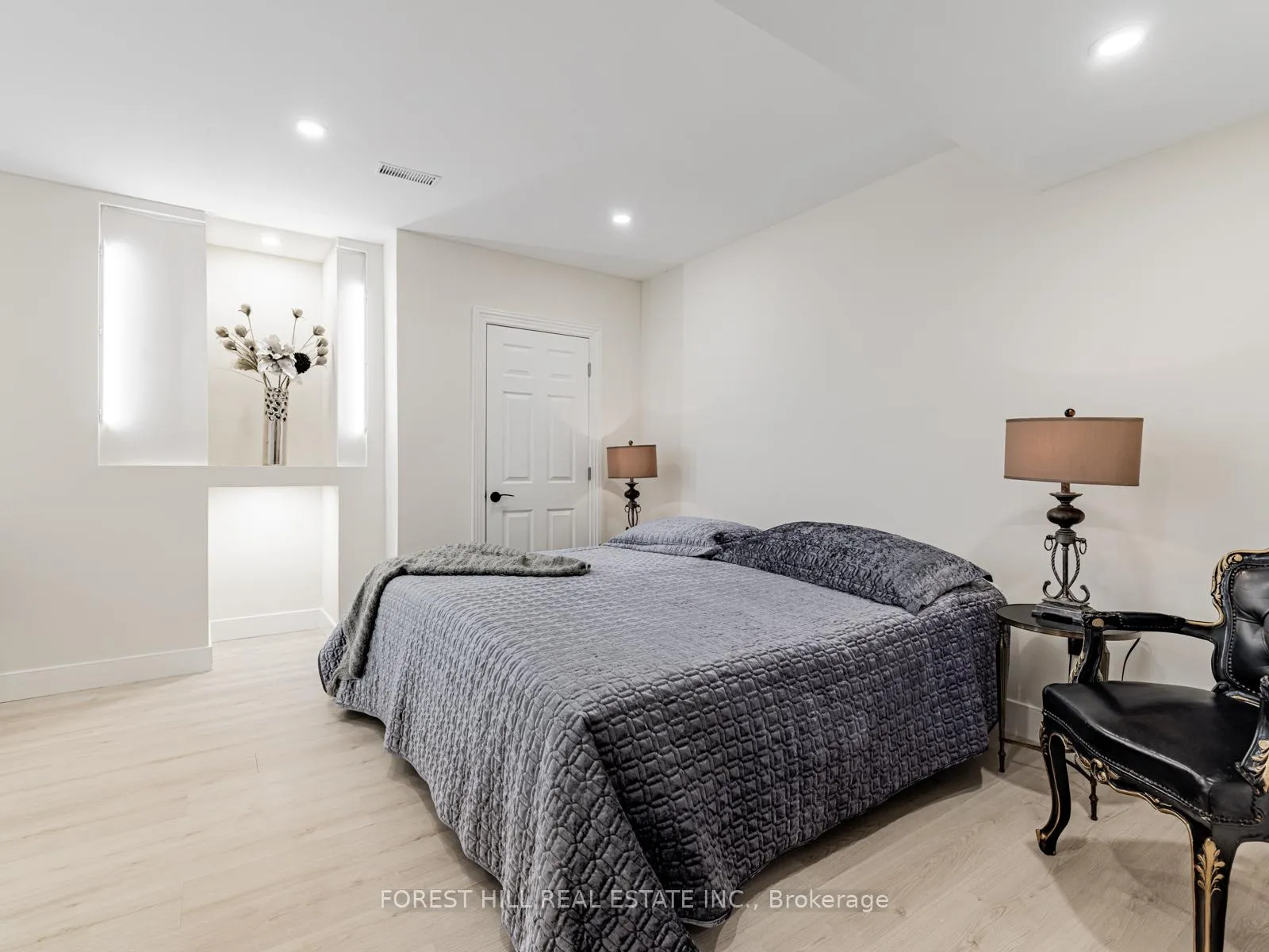 Photo 36 of 22 Longthrope Court, Aurora, Bayview Southeast — HOMEH