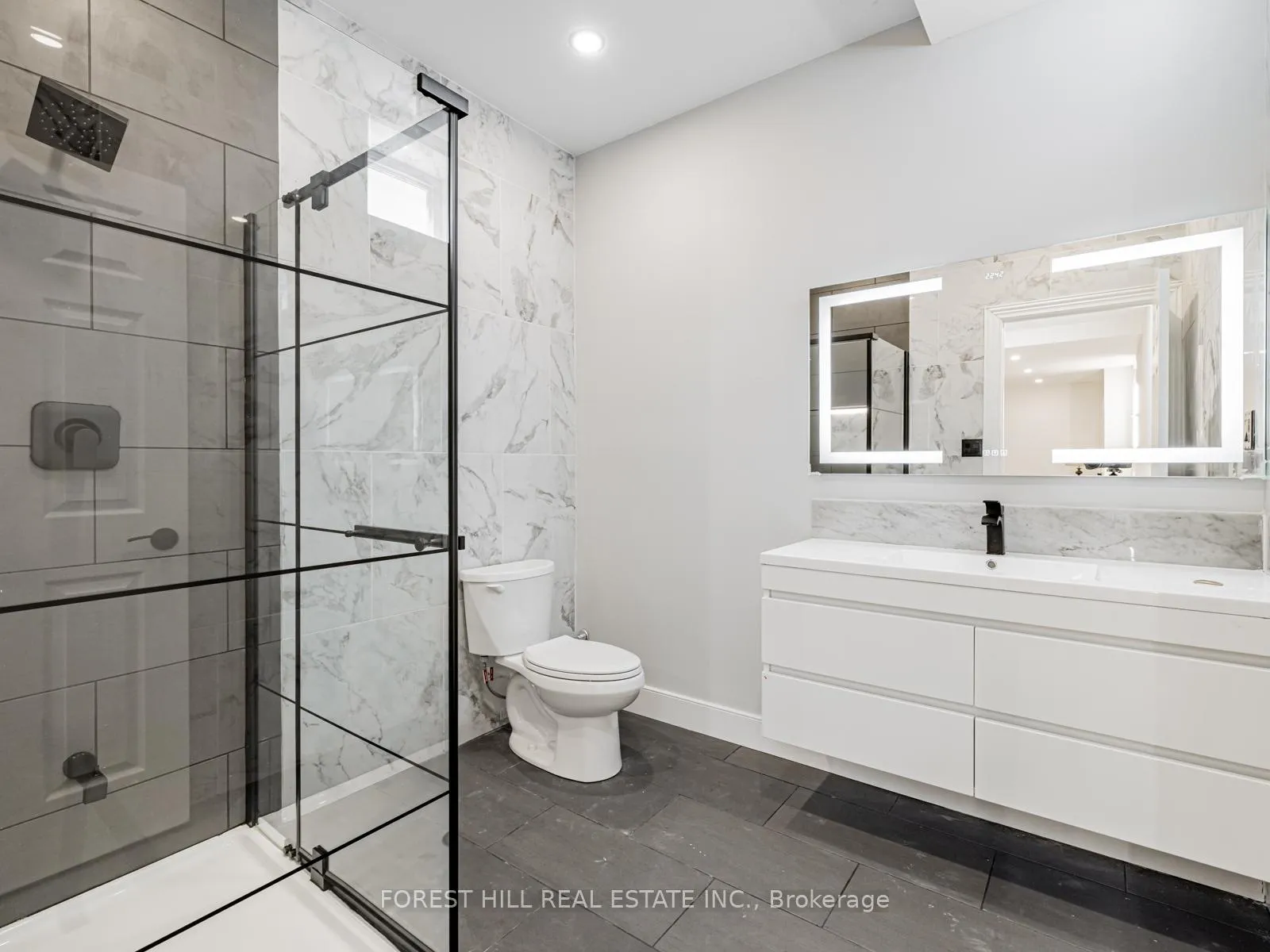 Photo 37 of 22 Longthrope Court, Aurora, Bayview Southeast — HOMEH