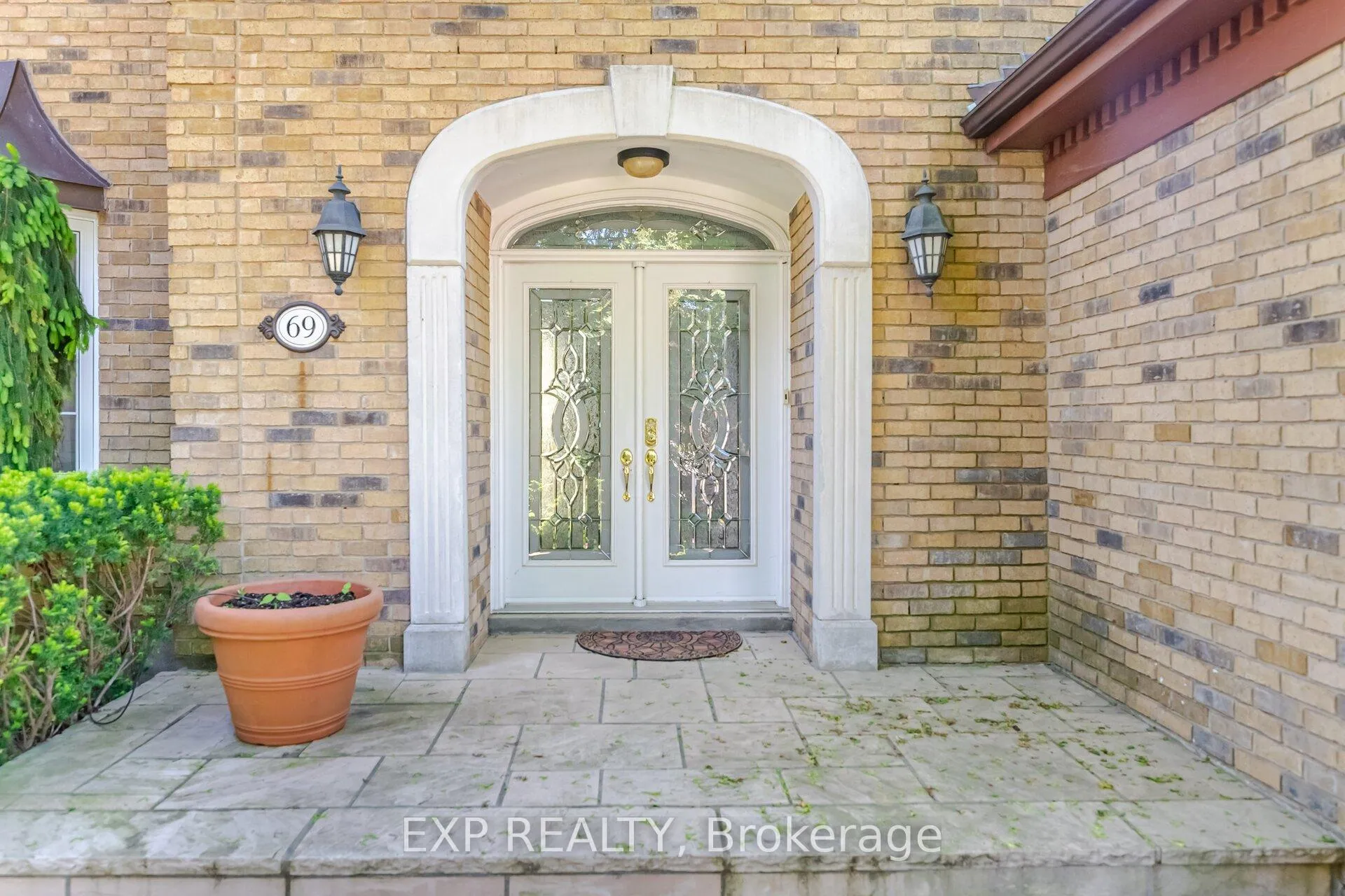 Photo 4 of 69 Kirkhill Place, Vaughan, Islington Woods — HOMEH