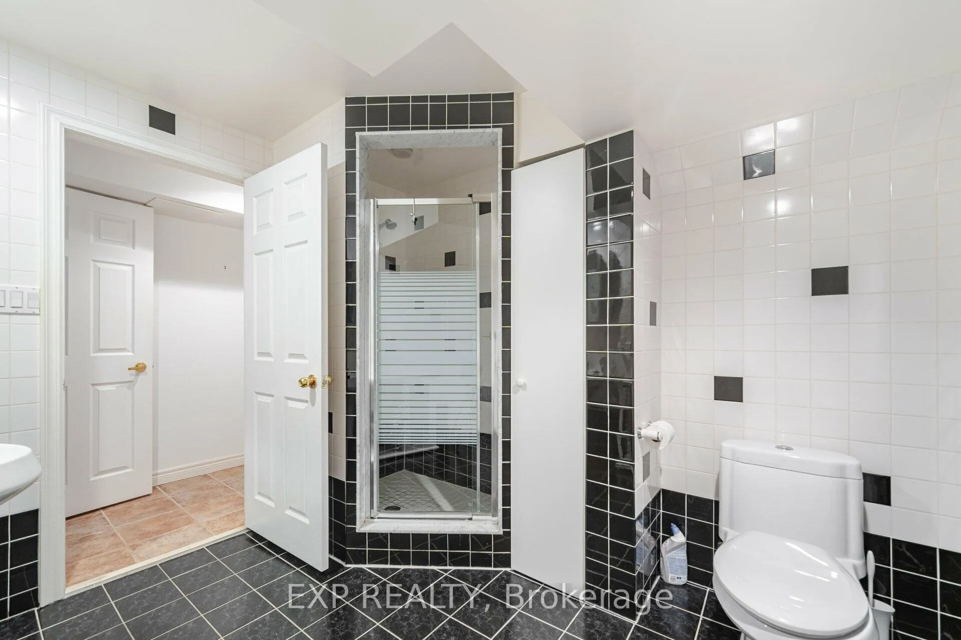 Photo 35 of 69 Kirkhill Place, Vaughan, Islington Woods — HOMEH