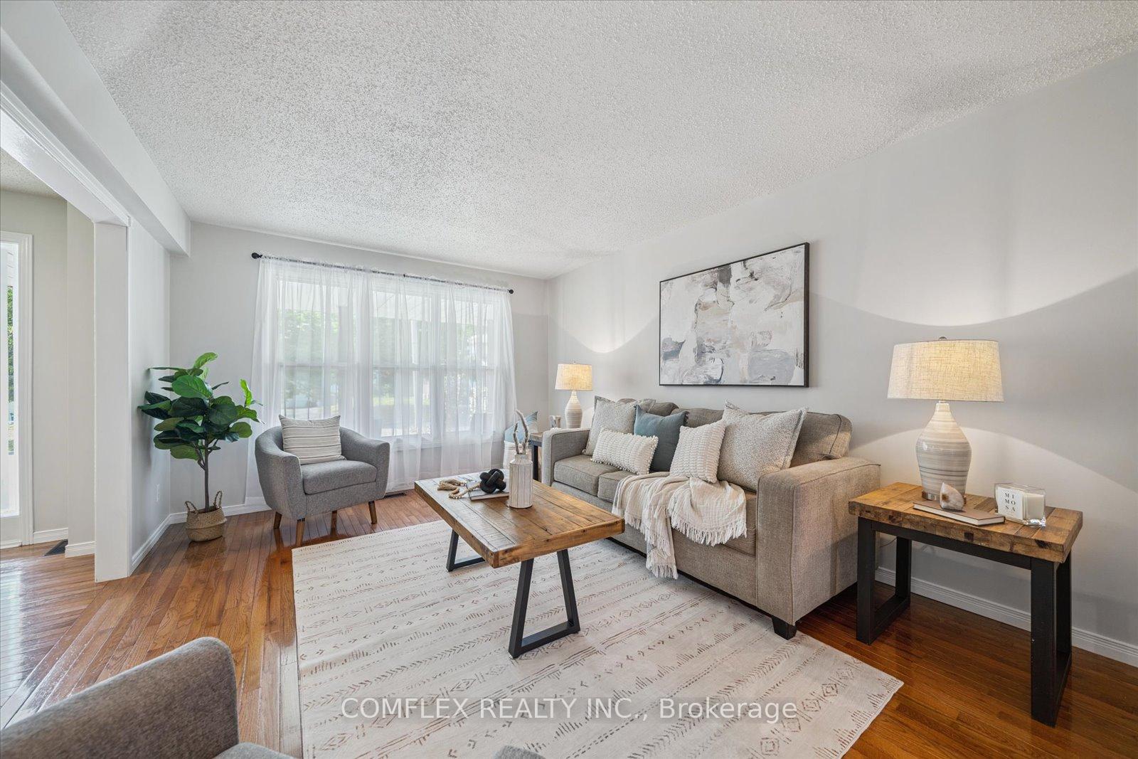Photo 8 of 66 Cherry Blossom Crescent, Clarington, Courtice — HOMEH