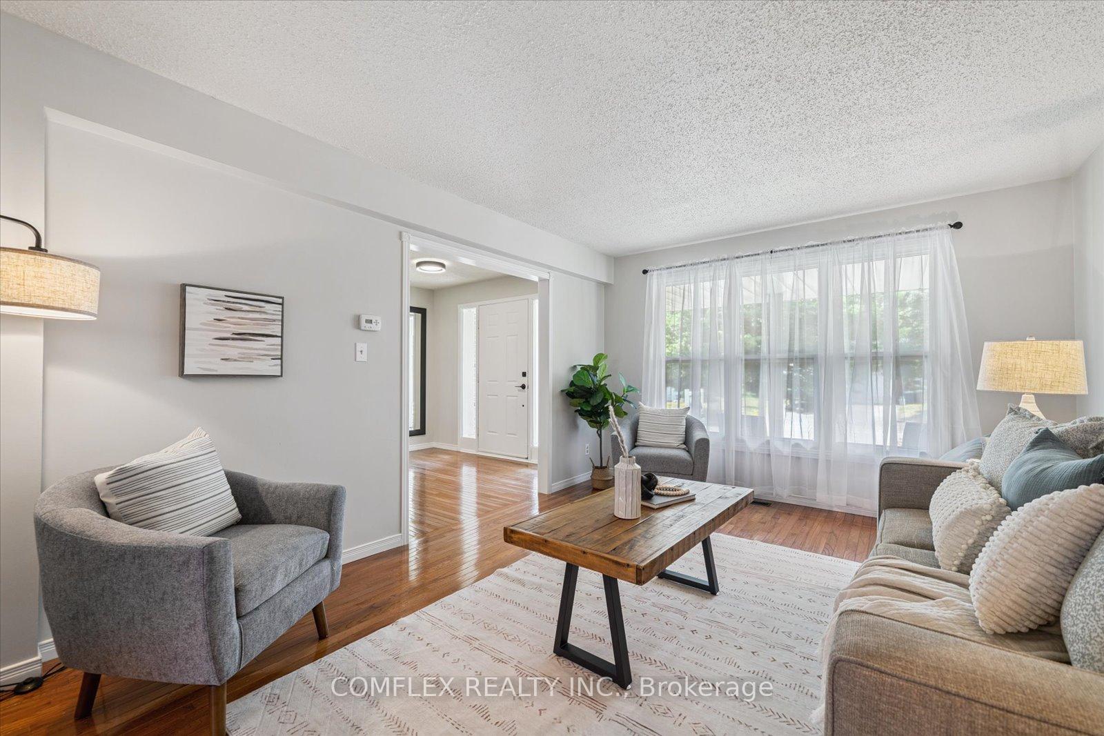 Photo 9 of 66 Cherry Blossom Crescent, Clarington, Courtice — HOMEH