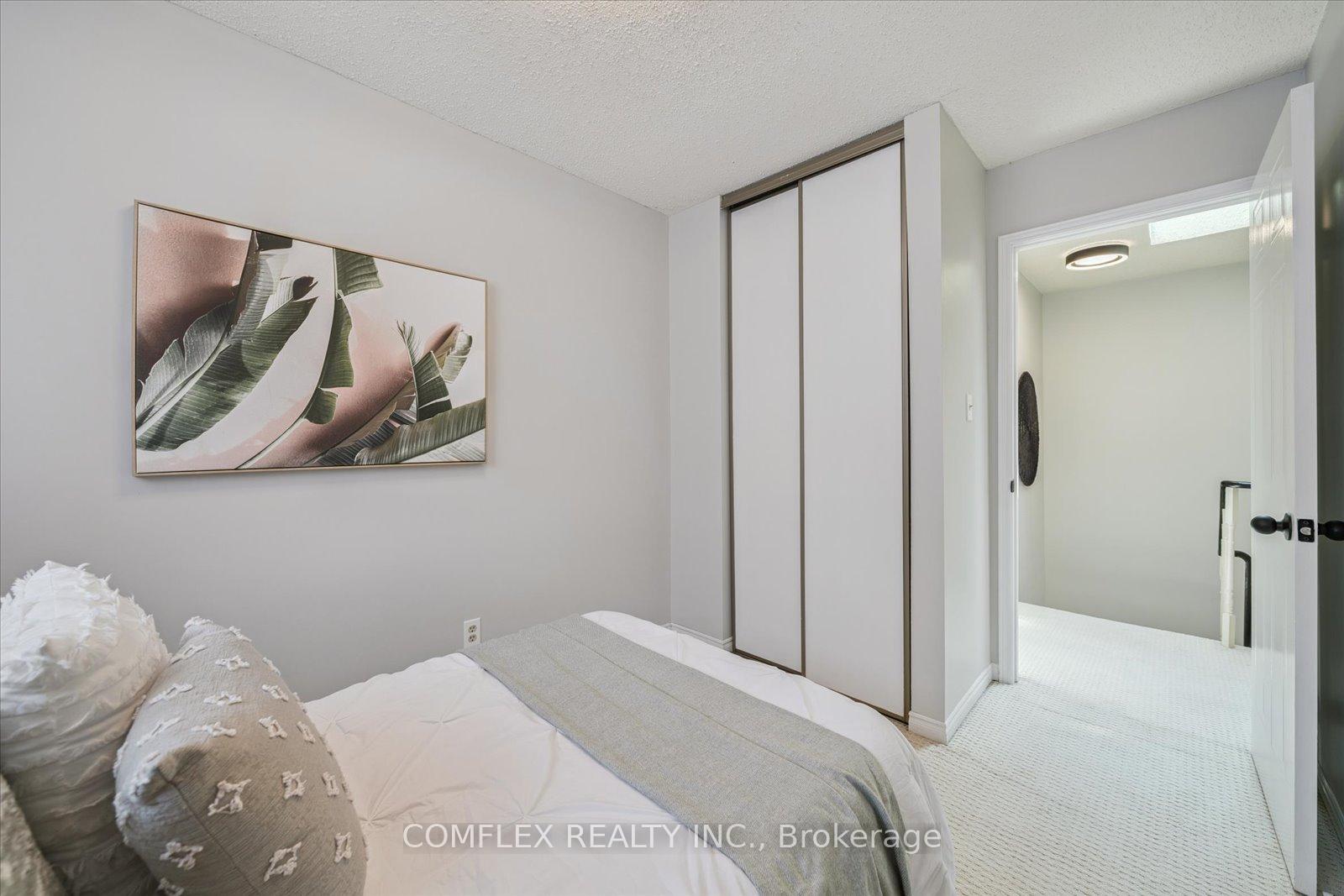 Photo 27 of 66 Cherry Blossom Crescent, Clarington, Courtice — HOMEH