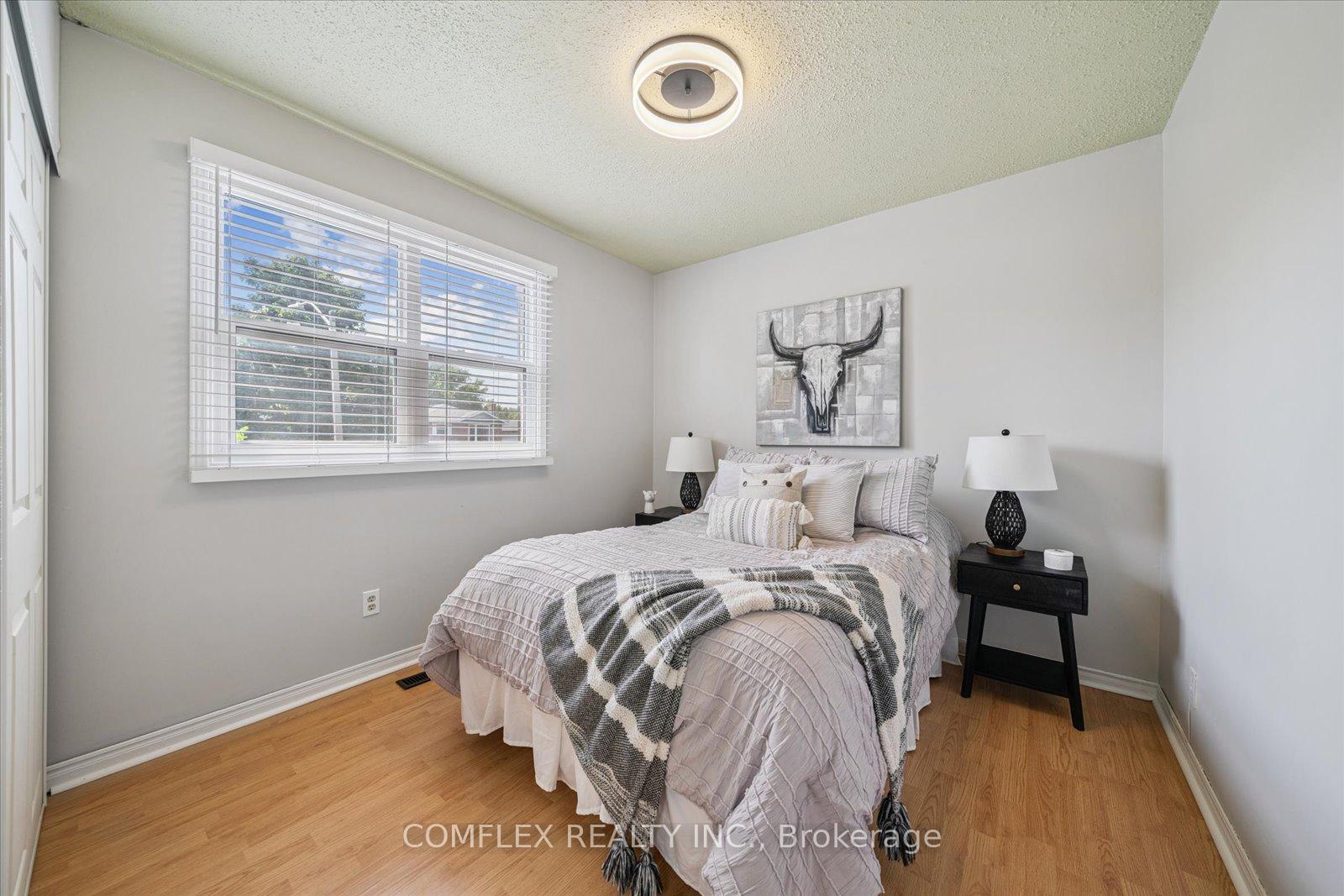 Photo 30 of 66 Cherry Blossom Crescent, Clarington, Courtice — HOMEH