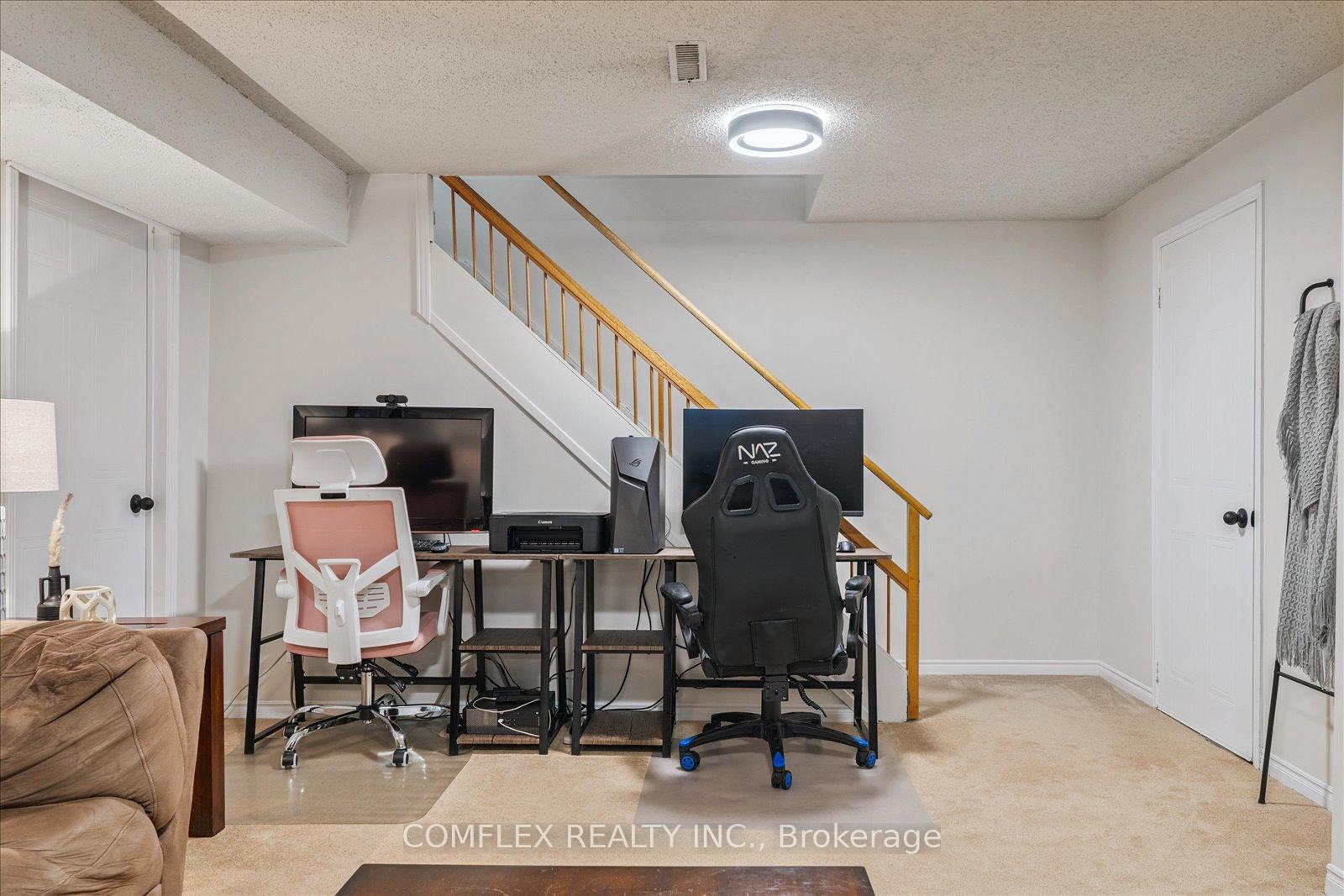 Photo 32 of 66 Cherry Blossom Crescent, Clarington, Courtice — HOMEH
