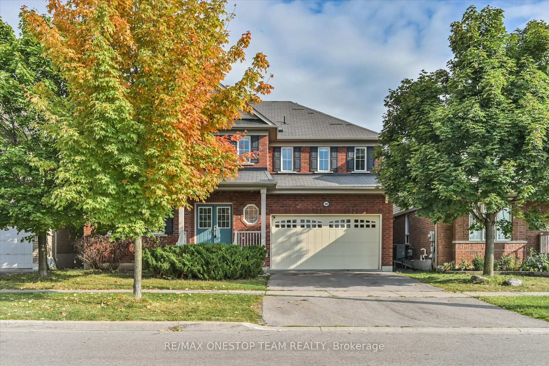 Photo 1 of 98 Northern Dancer Drive, Oshawa, Windfields — HOMEH