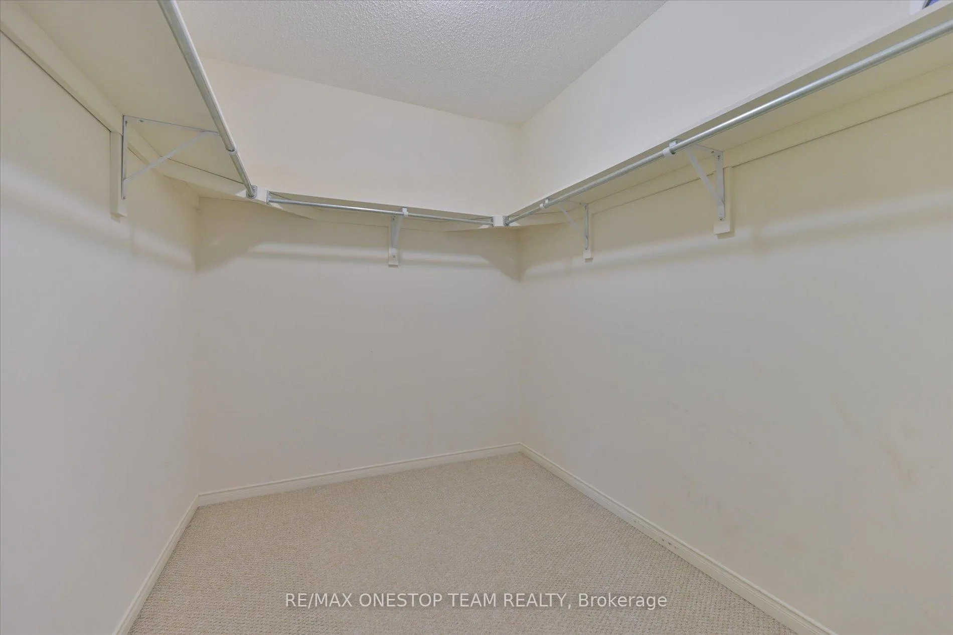 Photo 25 of 98 Northern Dancer Drive, Oshawa, Windfields — HOMEH