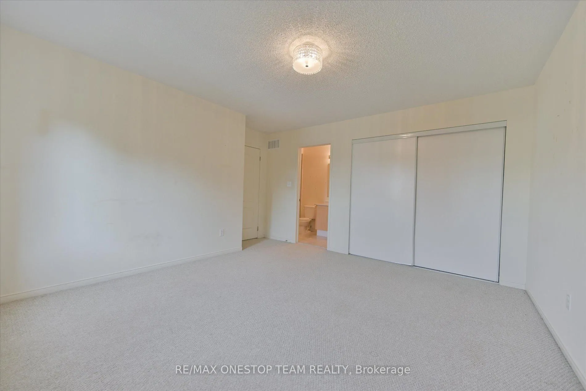 Photo 29 of 98 Northern Dancer Drive, Oshawa, Windfields — HOMEH