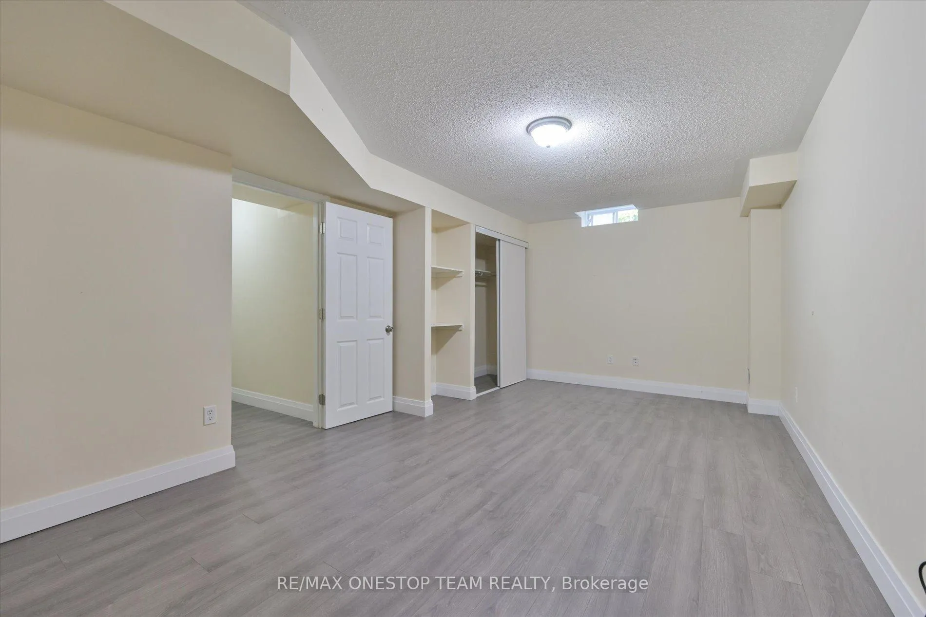 Photo 37 of 98 Northern Dancer Drive, Oshawa, Windfields — HOMEH