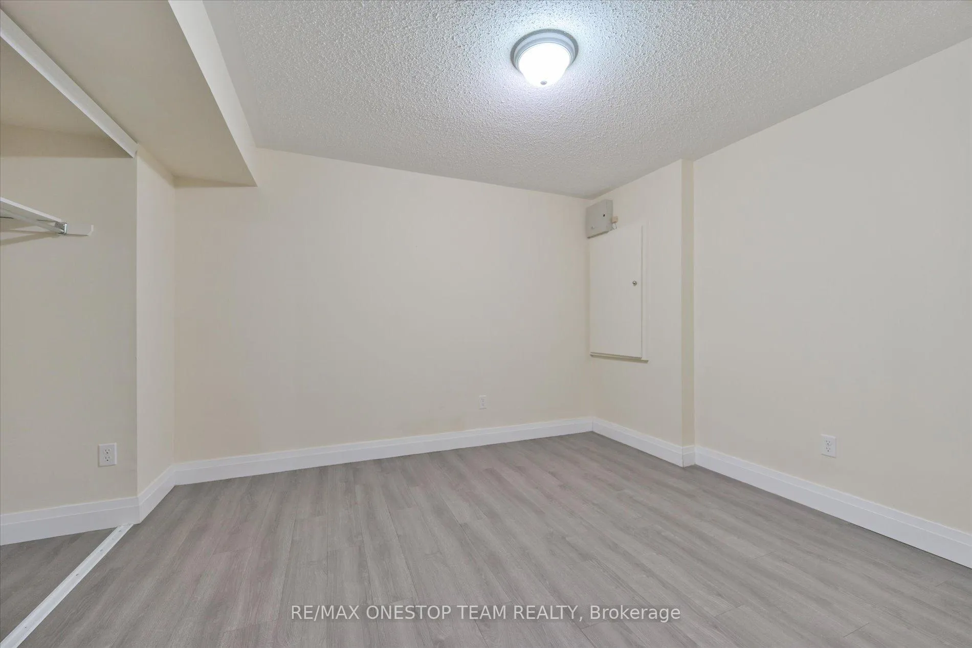 Photo 38 of 98 Northern Dancer Drive, Oshawa, Windfields — HOMEH