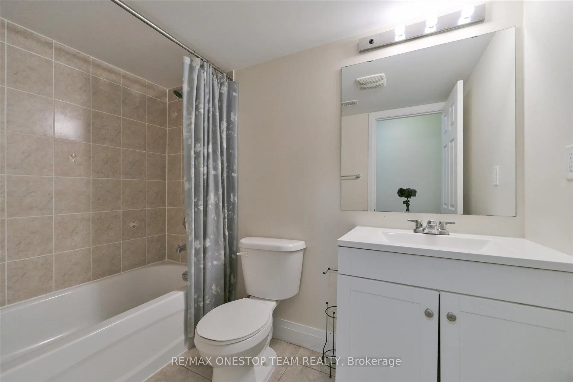 Photo 39 of 98 Northern Dancer Drive, Oshawa, Windfields — HOMEH