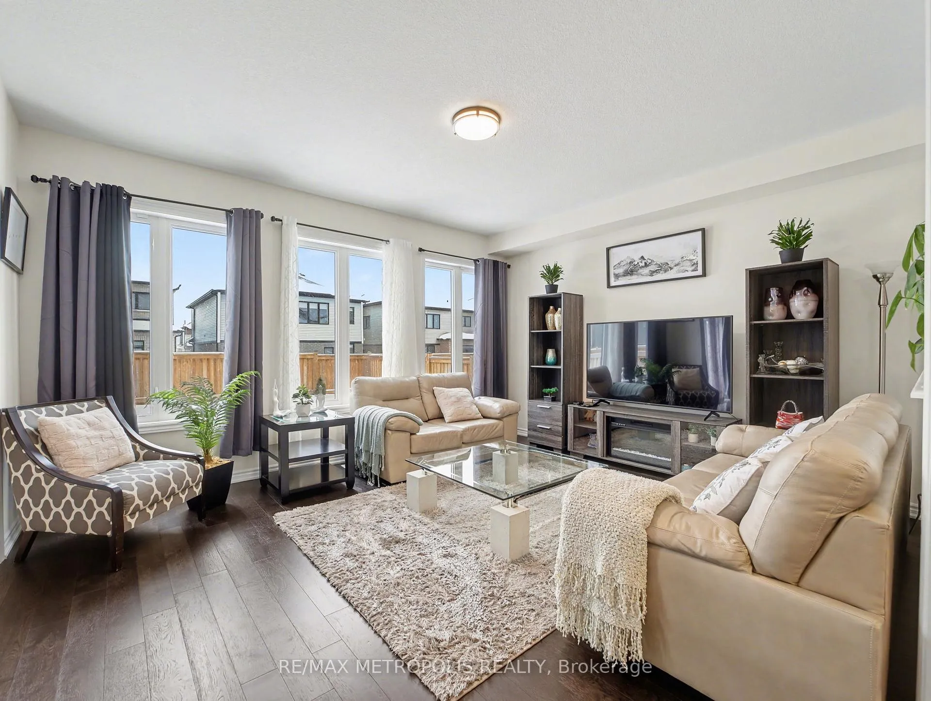 Photo 5 of 9 Frontier Drive, Thorold, Rolling Meadows — HOMEH