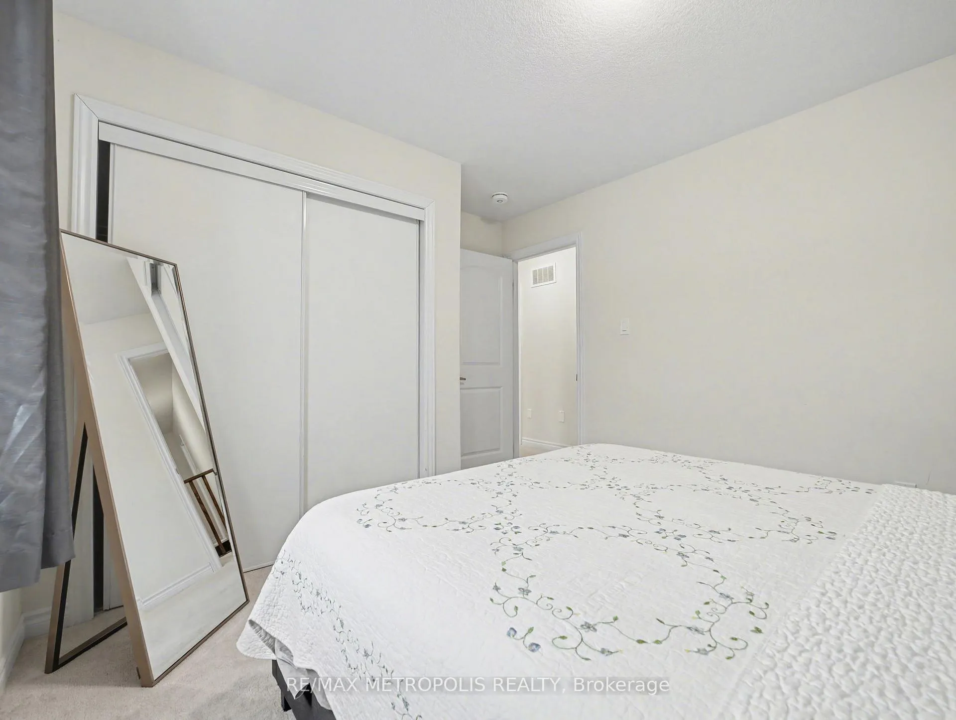 Photo 27 of 9 Frontier Drive, Thorold, Rolling Meadows — HOMEH