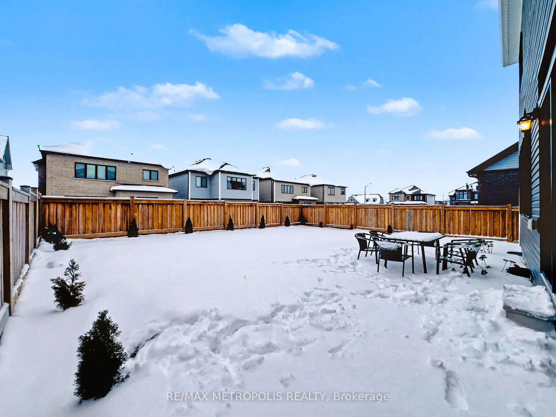 Photo 31 of 9 Frontier Drive, Thorold, Rolling Meadows — HOMEH