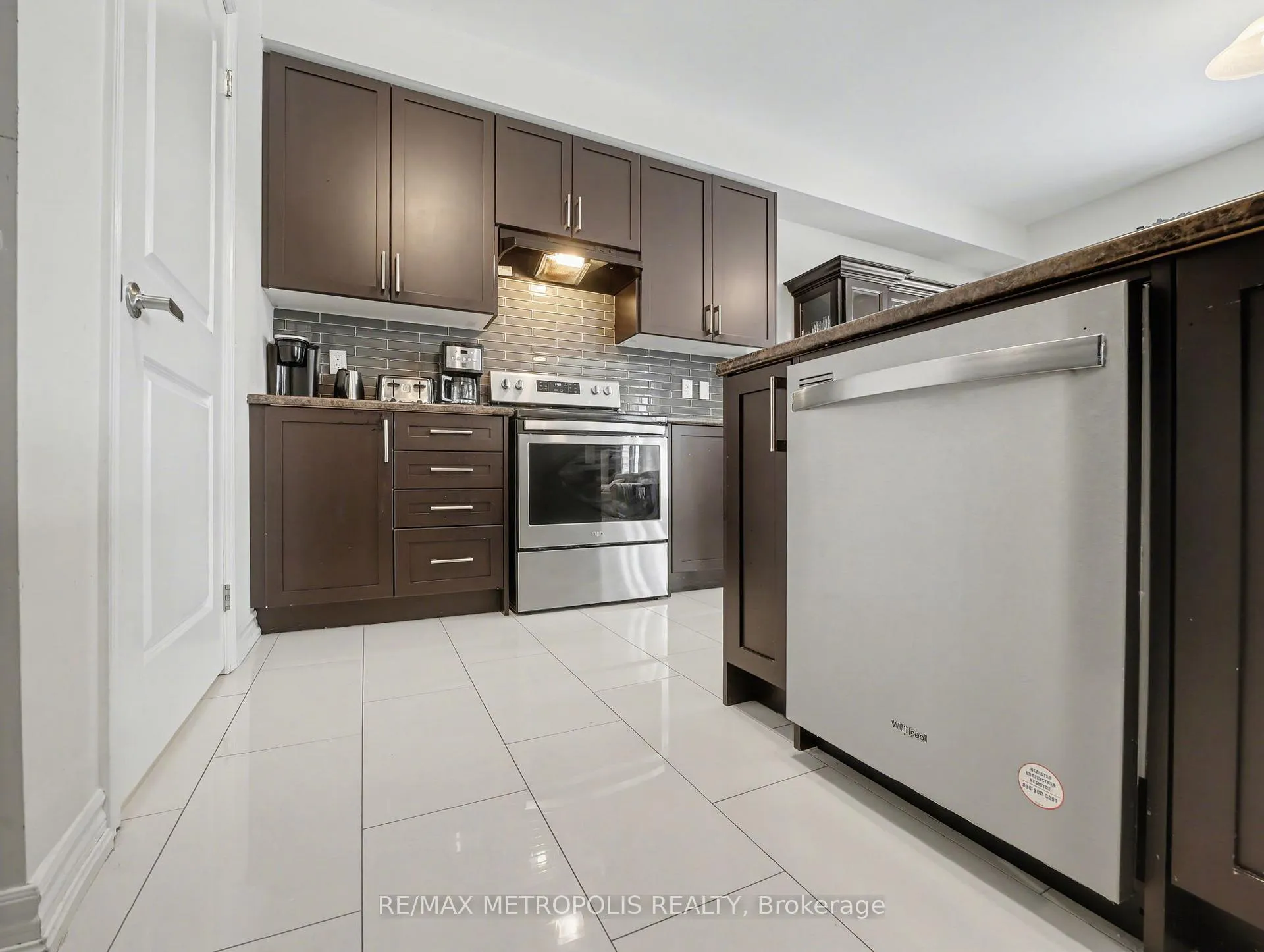 Photo 33 of 9 Frontier Drive, Thorold, Rolling Meadows — HOMEH