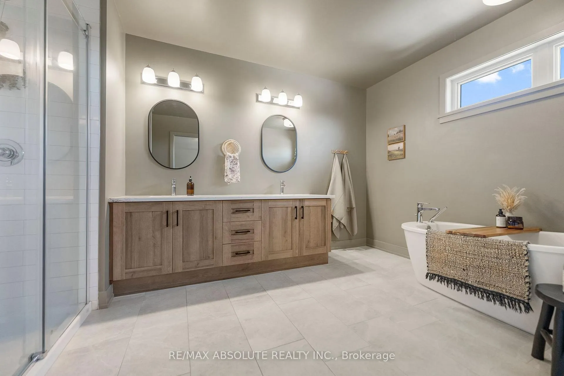 Photo 21 of 120 Thomas Street S, Arnprior — HOMEH