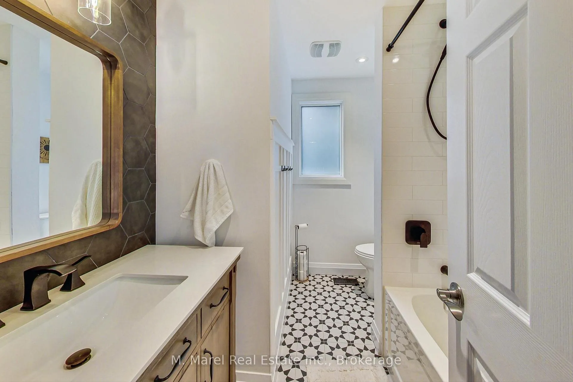 Photo 27 of 3 Aries Court, Hamilton, Trenholme — HOMEH