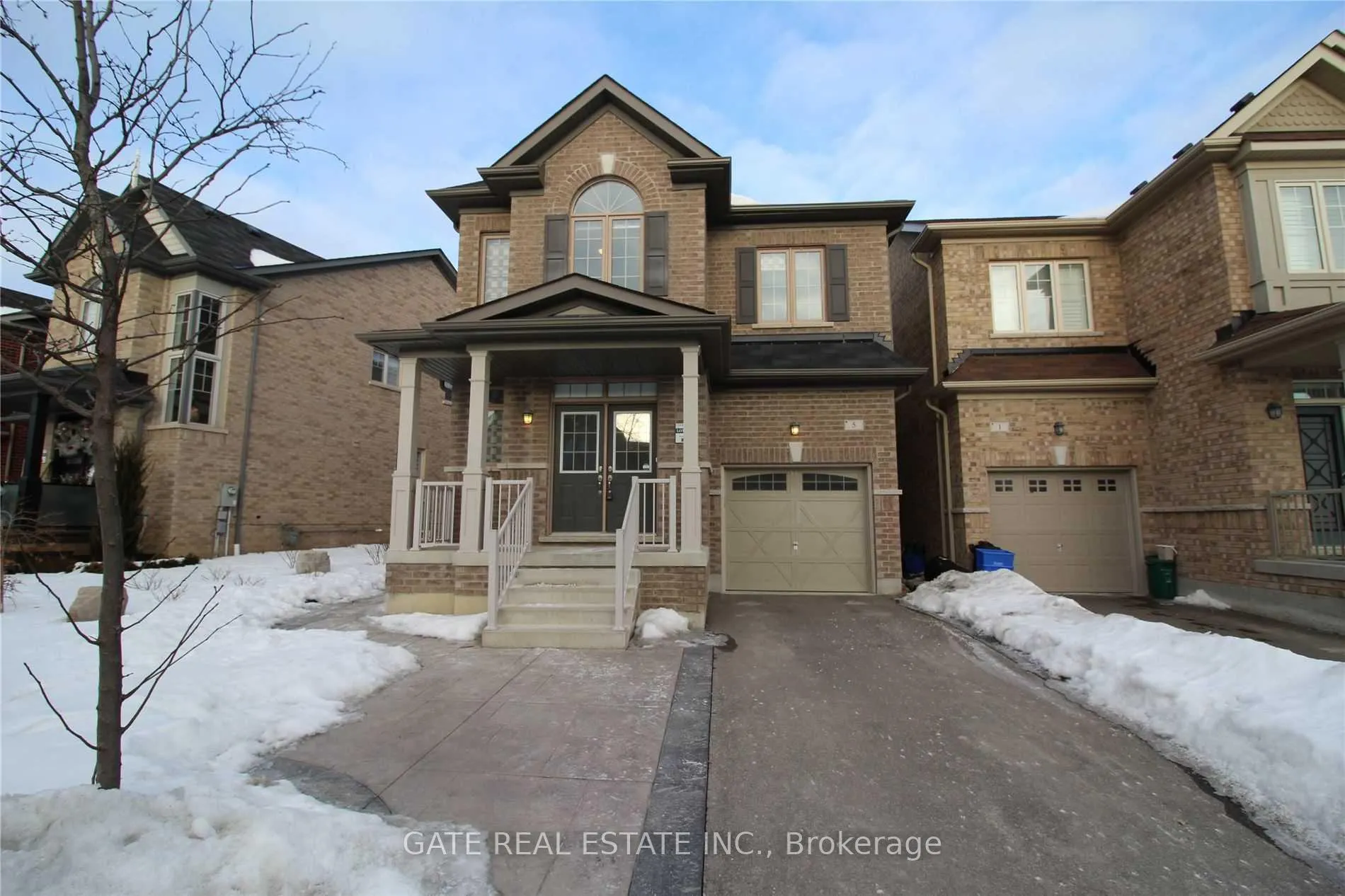 Front of 5 Nocturne Avenue