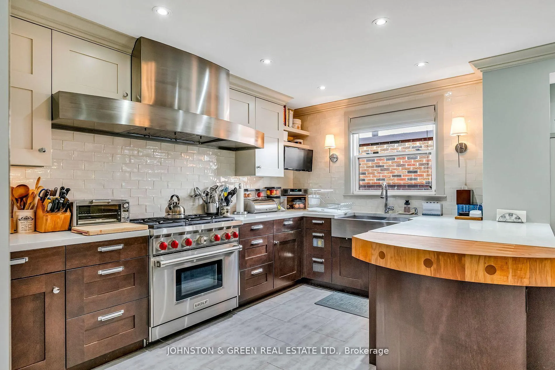Photo 5 of 1 Woodvale Crescent, Toronto, East York — HOMEH