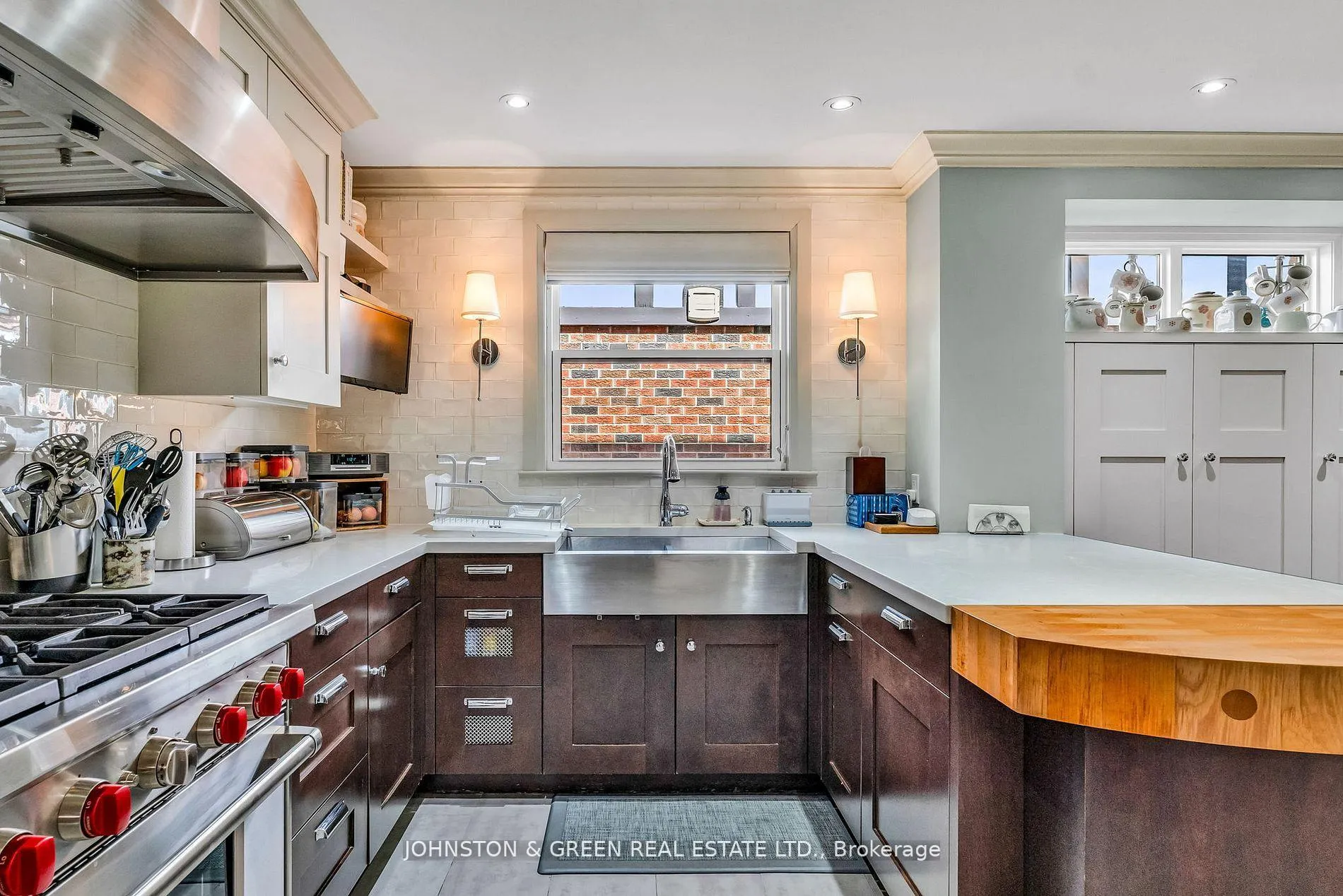 Photo 6 of 1 Woodvale Crescent, Toronto, East York — HOMEH