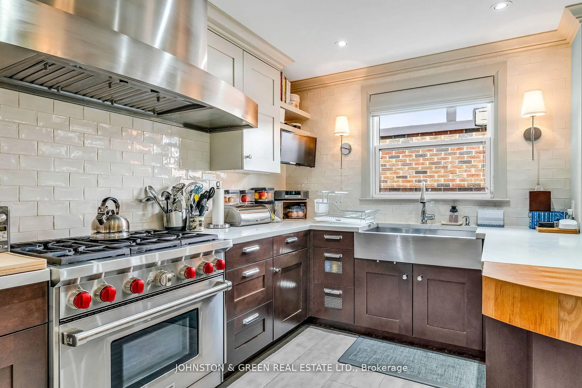 Photo 10 of 1 Woodvale Crescent, Toronto, East York — HOMEH