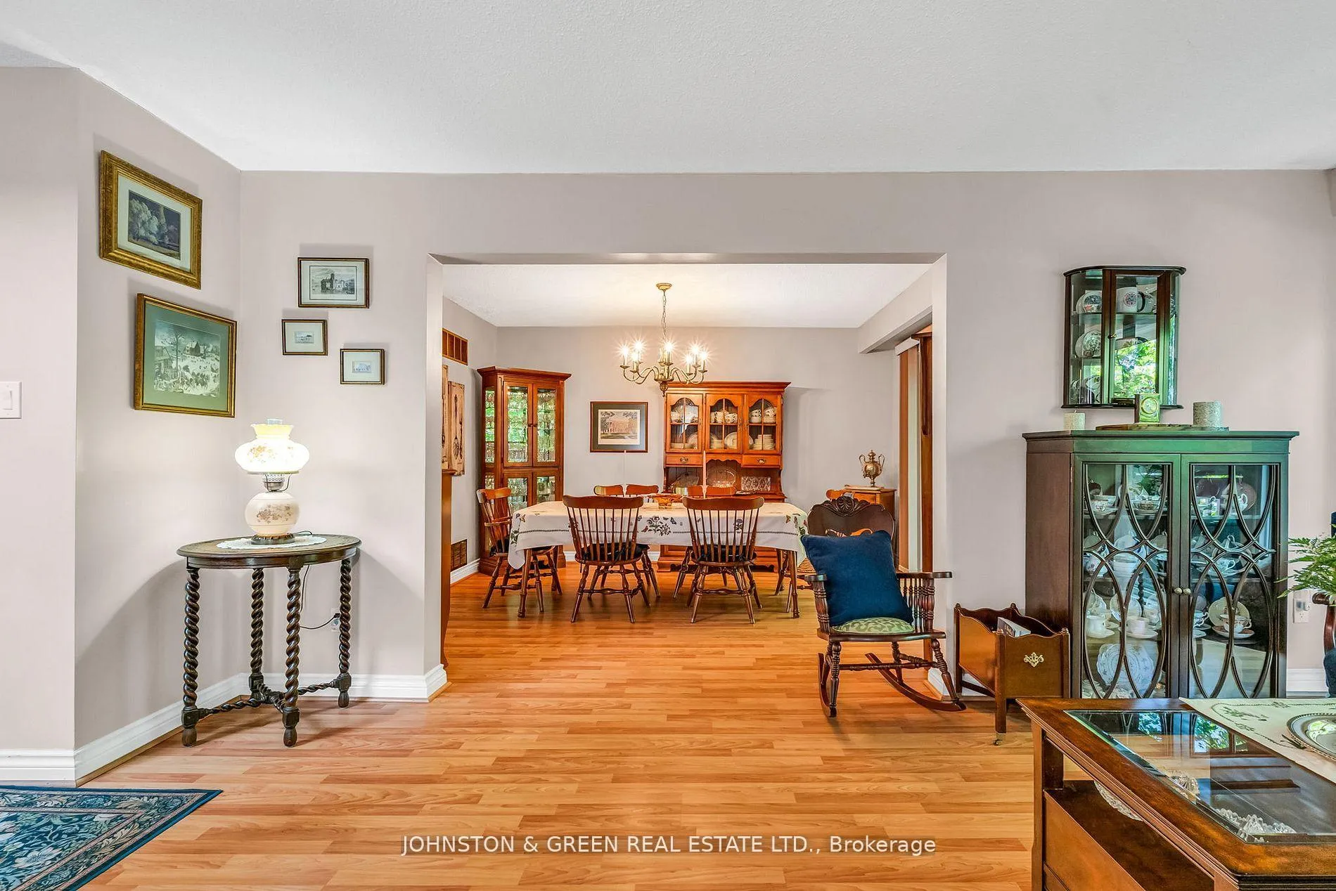 Photo 17 of 1 Woodvale Crescent, Toronto, East York — HOMEH