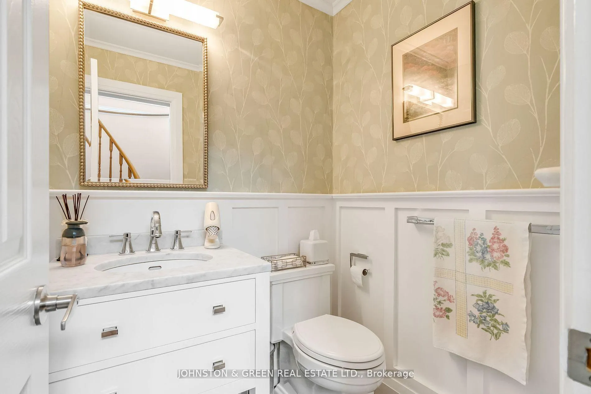Photo 21 of 1 Woodvale Crescent, Toronto, East York — HOMEH