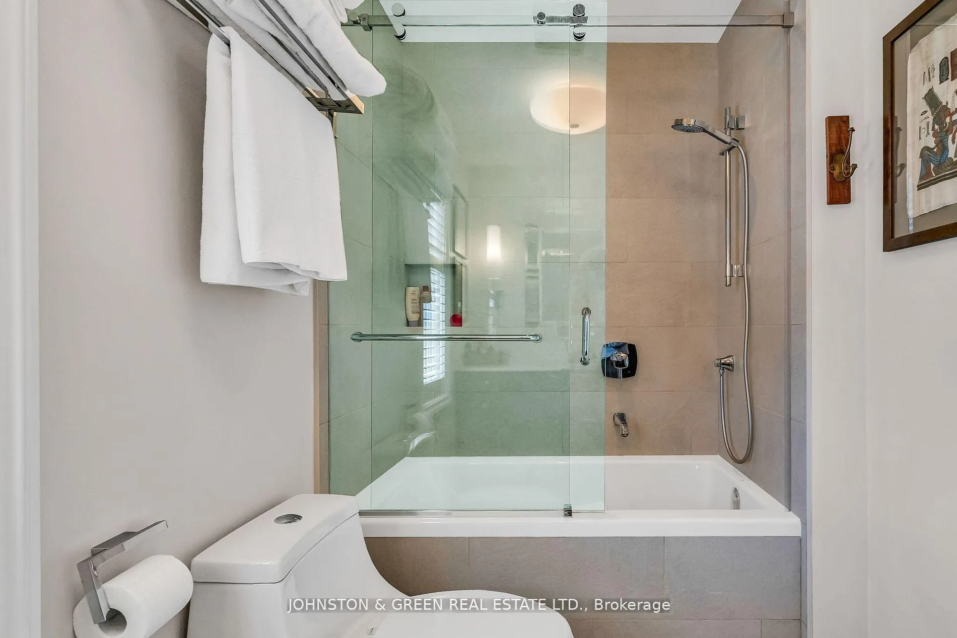 Photo 33 of 1 Woodvale Crescent, Toronto, East York — HOMEH