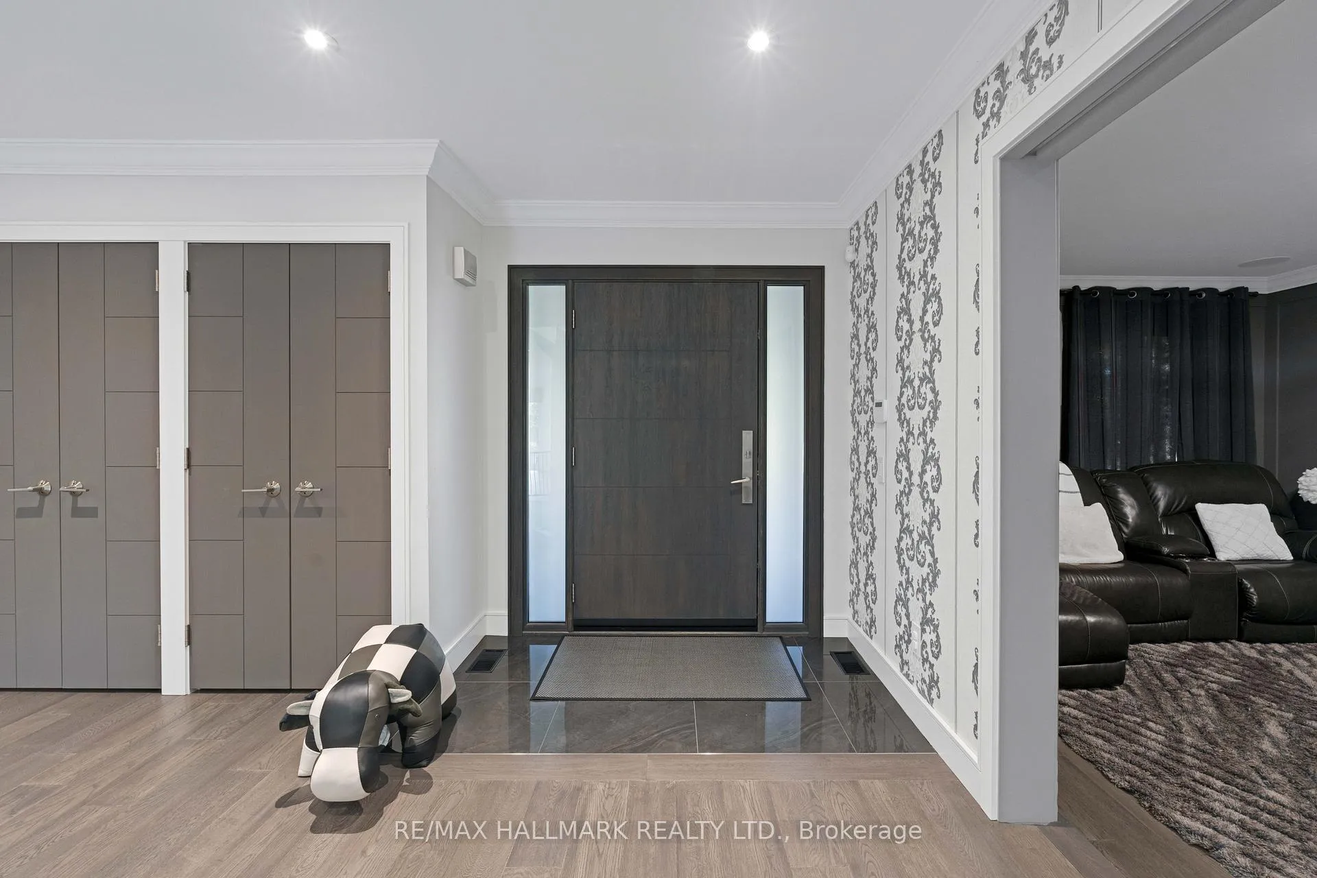 Photo 5 of 48 Forest Circle Court, Vaughan, East Woodbridge — HOMEH
