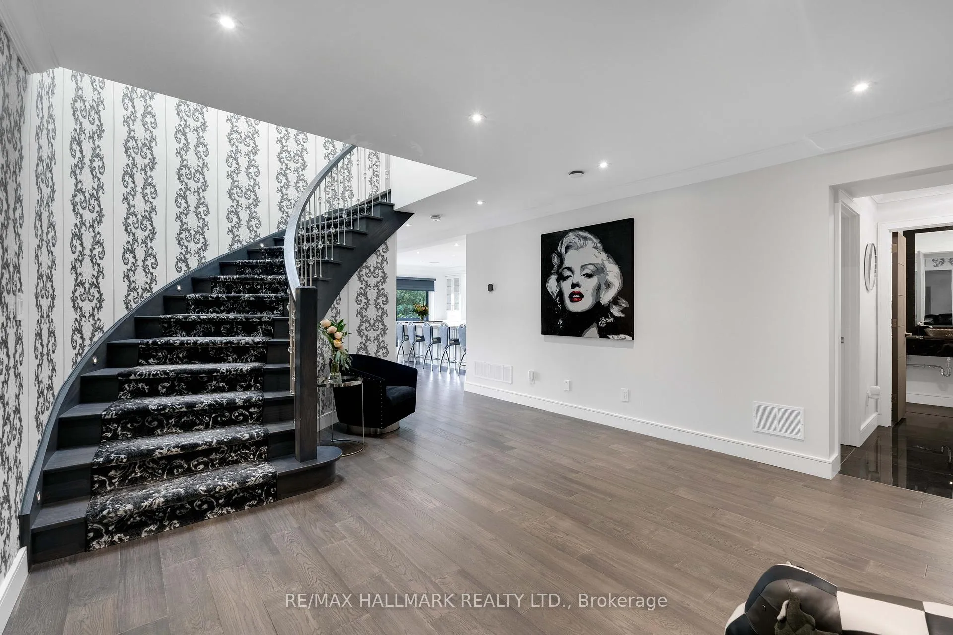 Photo 6 of 48 Forest Circle Court, Vaughan, East Woodbridge — HOMEH