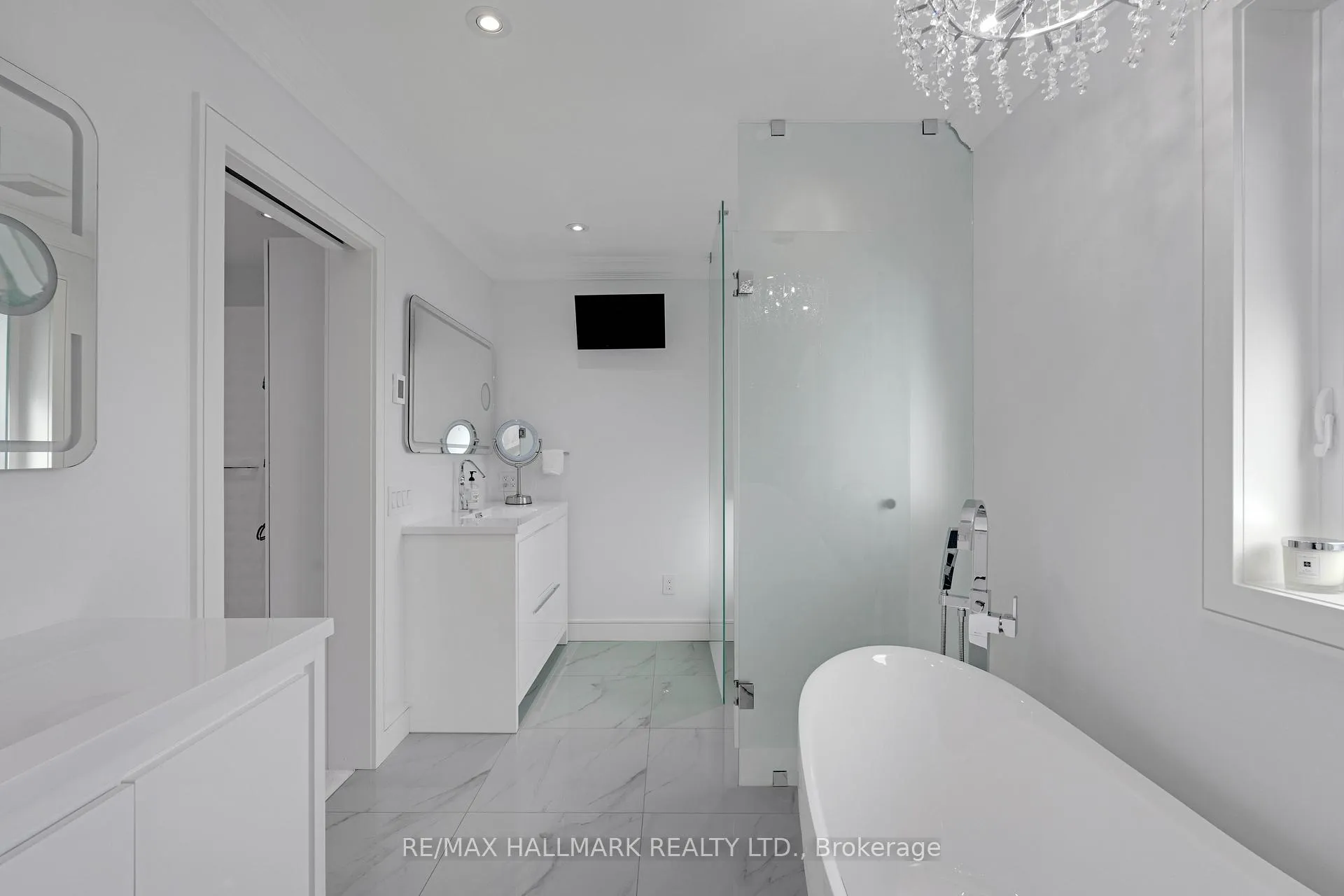 Photo 22 of 48 Forest Circle Court, Vaughan, East Woodbridge — HOMEH