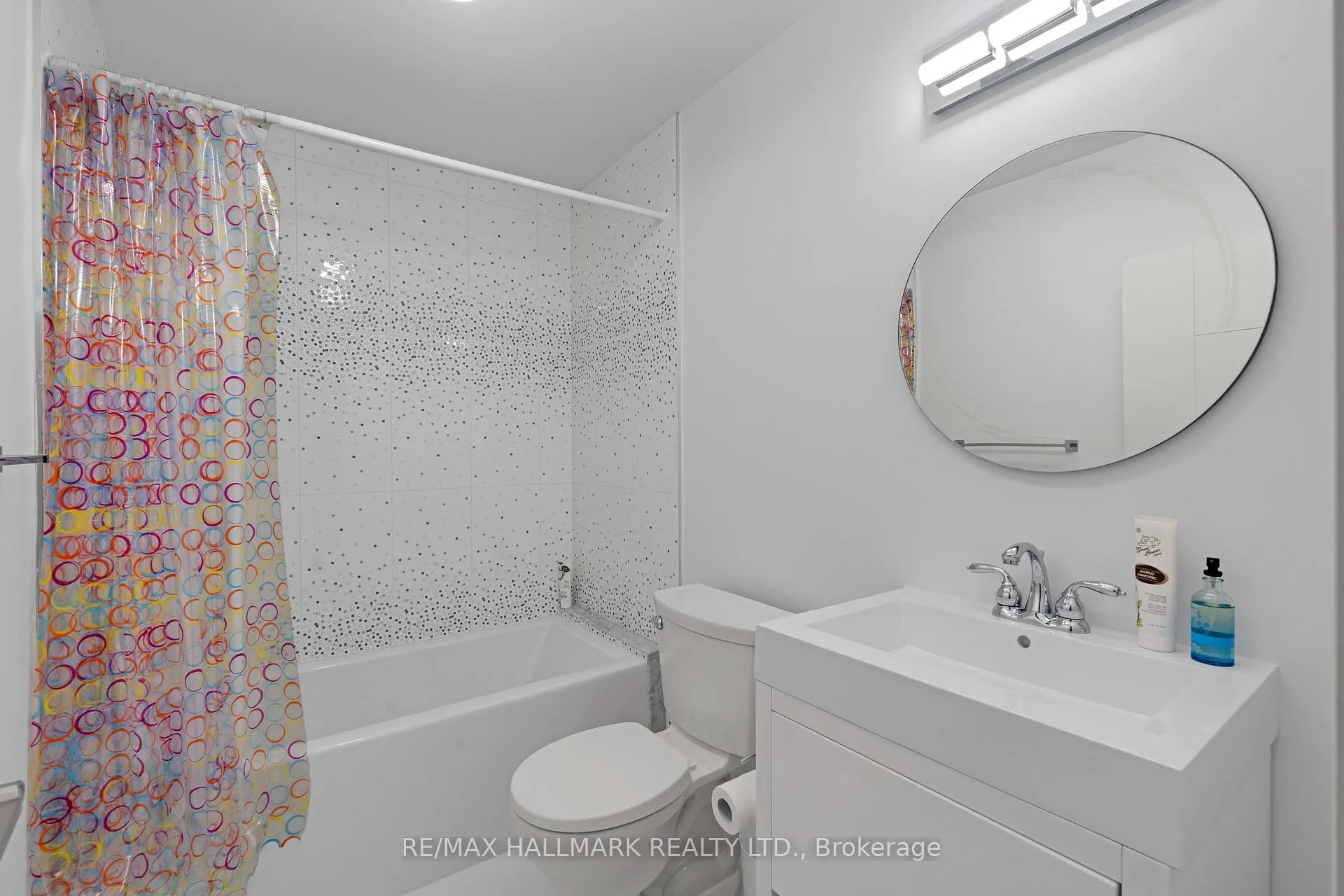Photo 32 of 48 Forest Circle Court, Vaughan, East Woodbridge — HOMEH