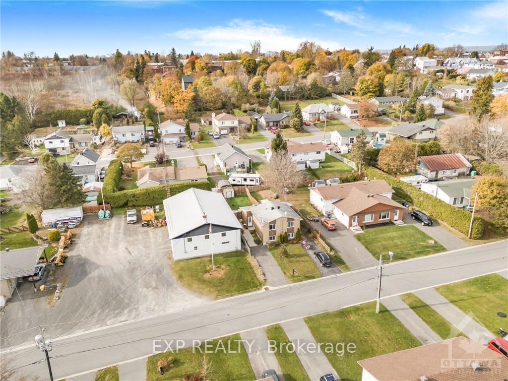 Photo 20 of Unit B, 72 Boyd Street, Champlain, Vankleek Hill — HOMEH